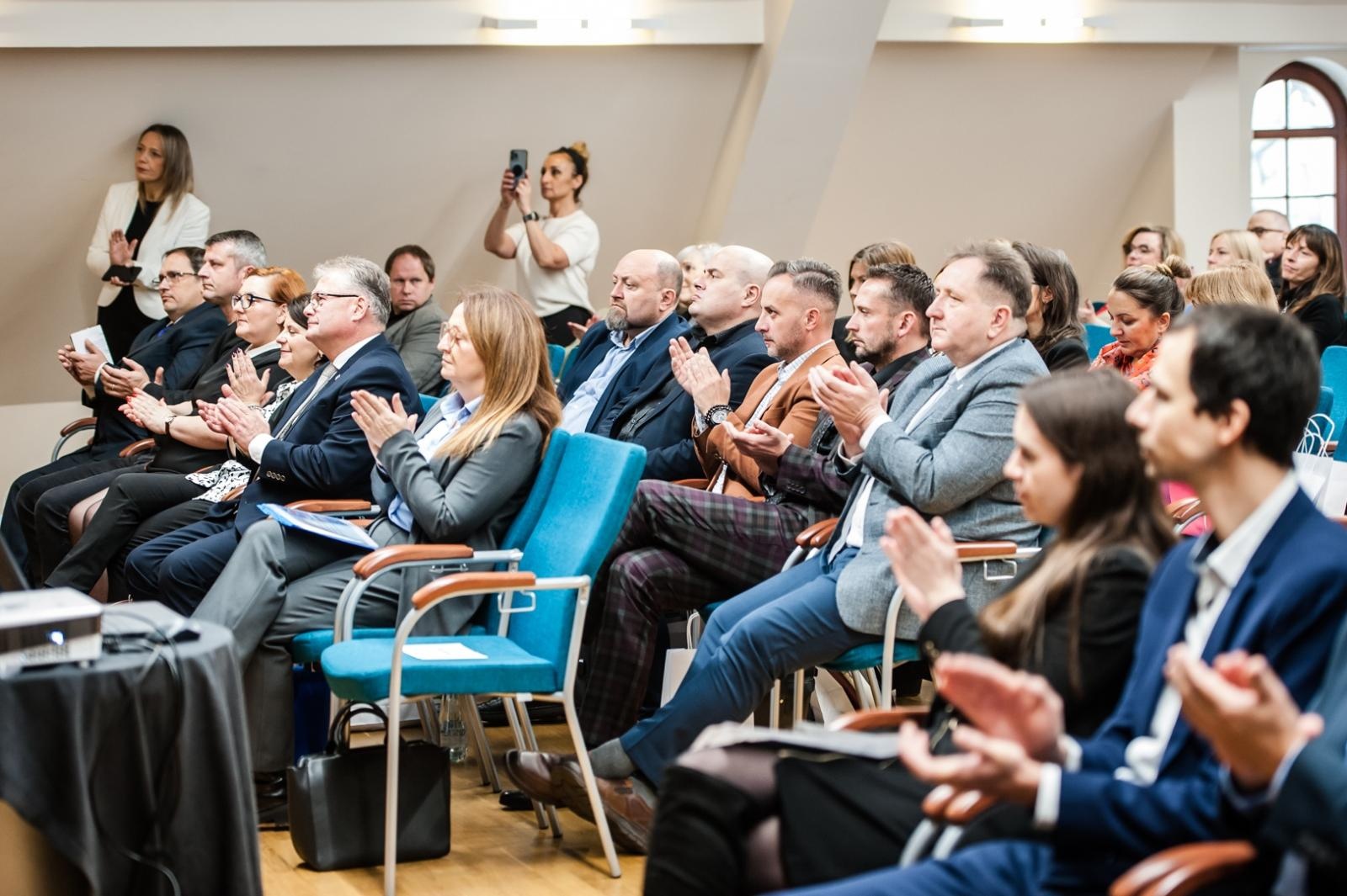 Zdjęcie w galerii na portalu naszraciborz.pl: Unijny Fundusz Małych Projektów w Euroregionie Silesia: współpraca, która łączy i rozwija wiadomości z regionu