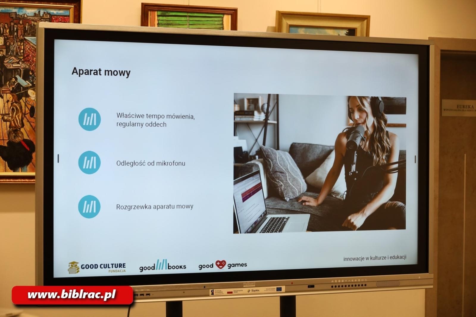 Zdjęcie w galerii na portalu naszraciborz.pl: Dlaczego czytamy - warsztaty z tworzenia podcastu w bibliotece wiadomości z regionu