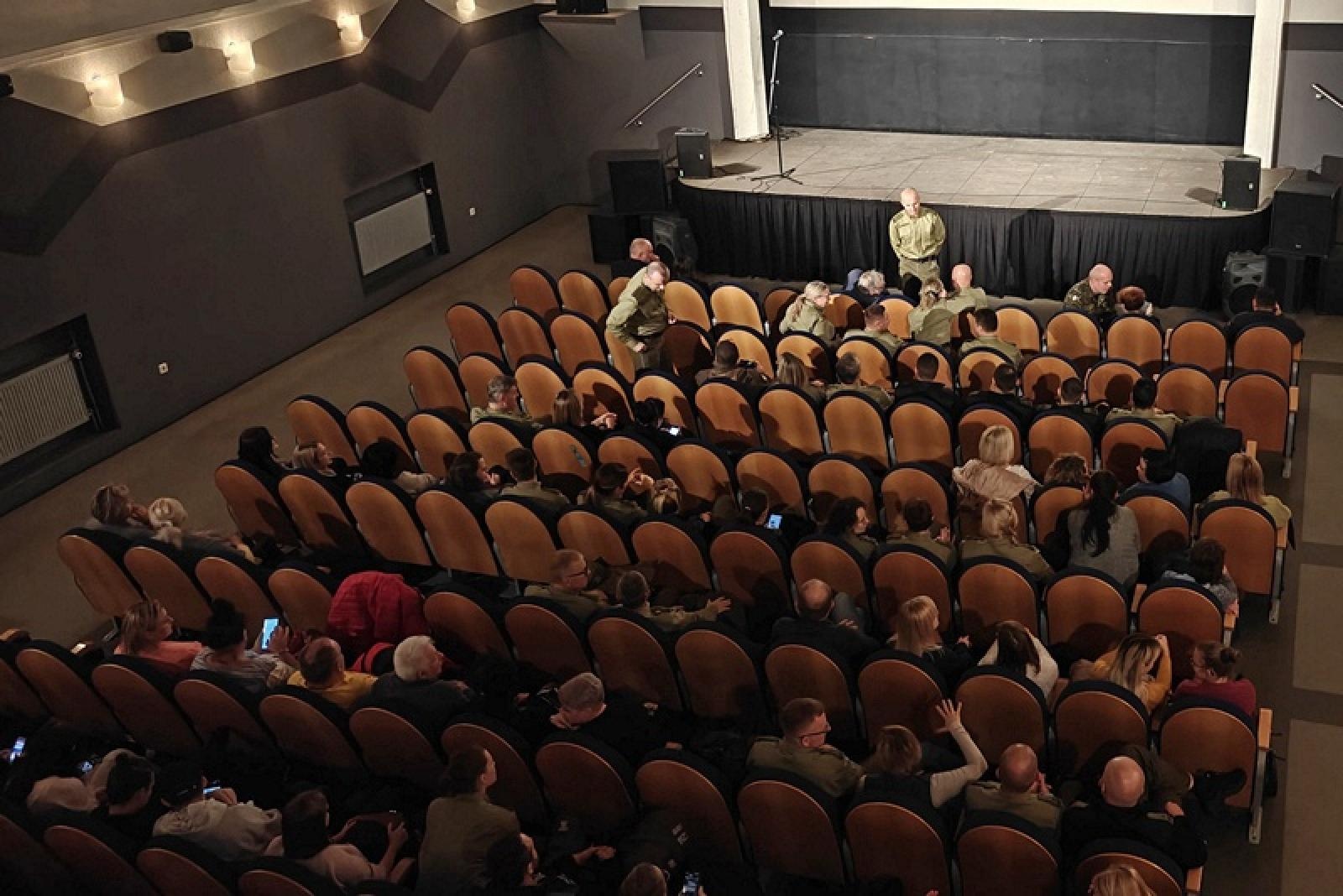 Zdjęcie w galerii na portalu naszraciborz.pl: Powrót Generała. Premiera filmowa w Strzesze wiadomości z regionu