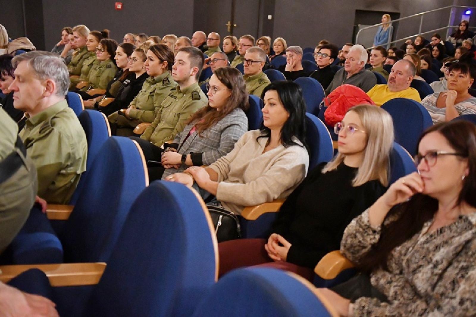 Zdjęcie w galerii na portalu naszraciborz.pl: Powrót Generała. Premiera filmowa w Strzesze wiadomości z regionu