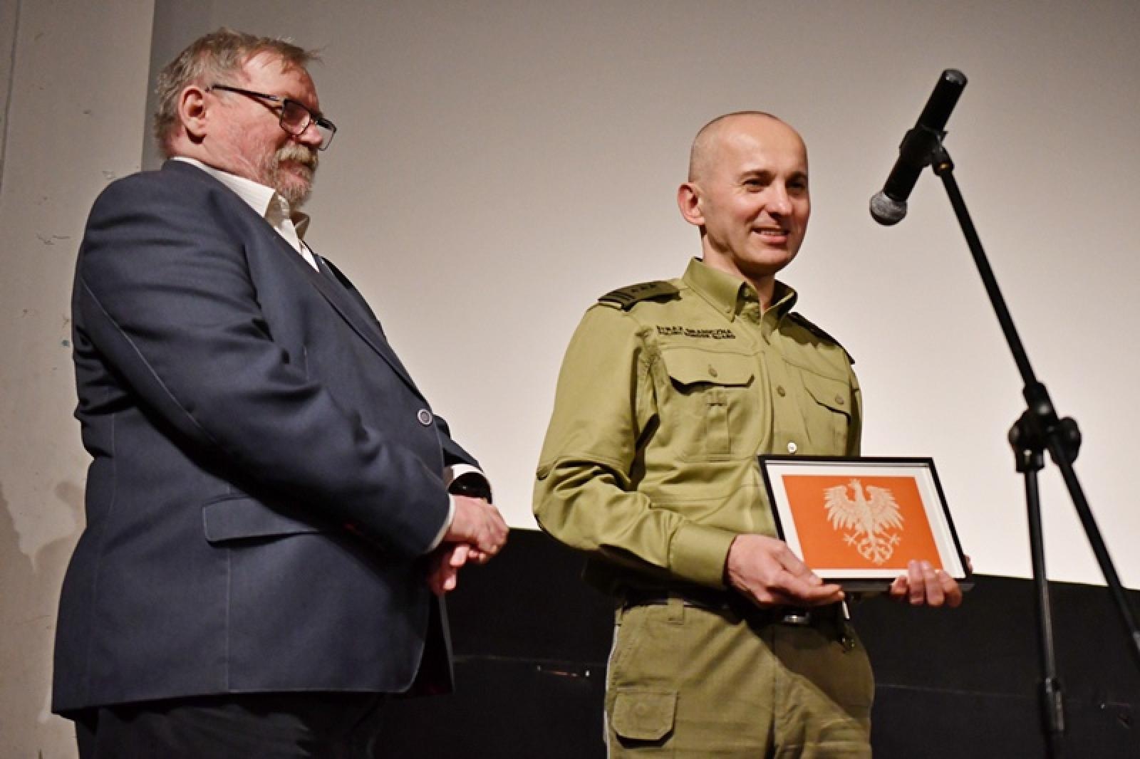 Zdjęcie w galerii na portalu naszraciborz.pl: Powrót Generała. Premiera filmowa w Strzesze wiadomości z regionu