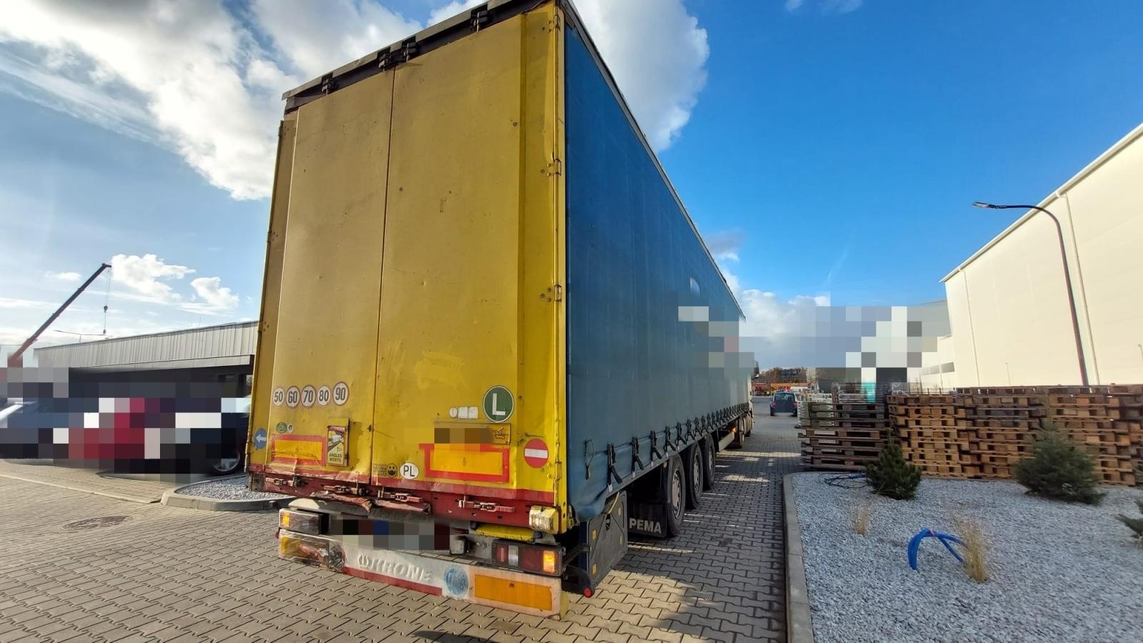 Zdjęcie w galerii na portalu naszraciborz.pl: W trakcie cofania doprowadził do zderzenia wiadomości z regionu