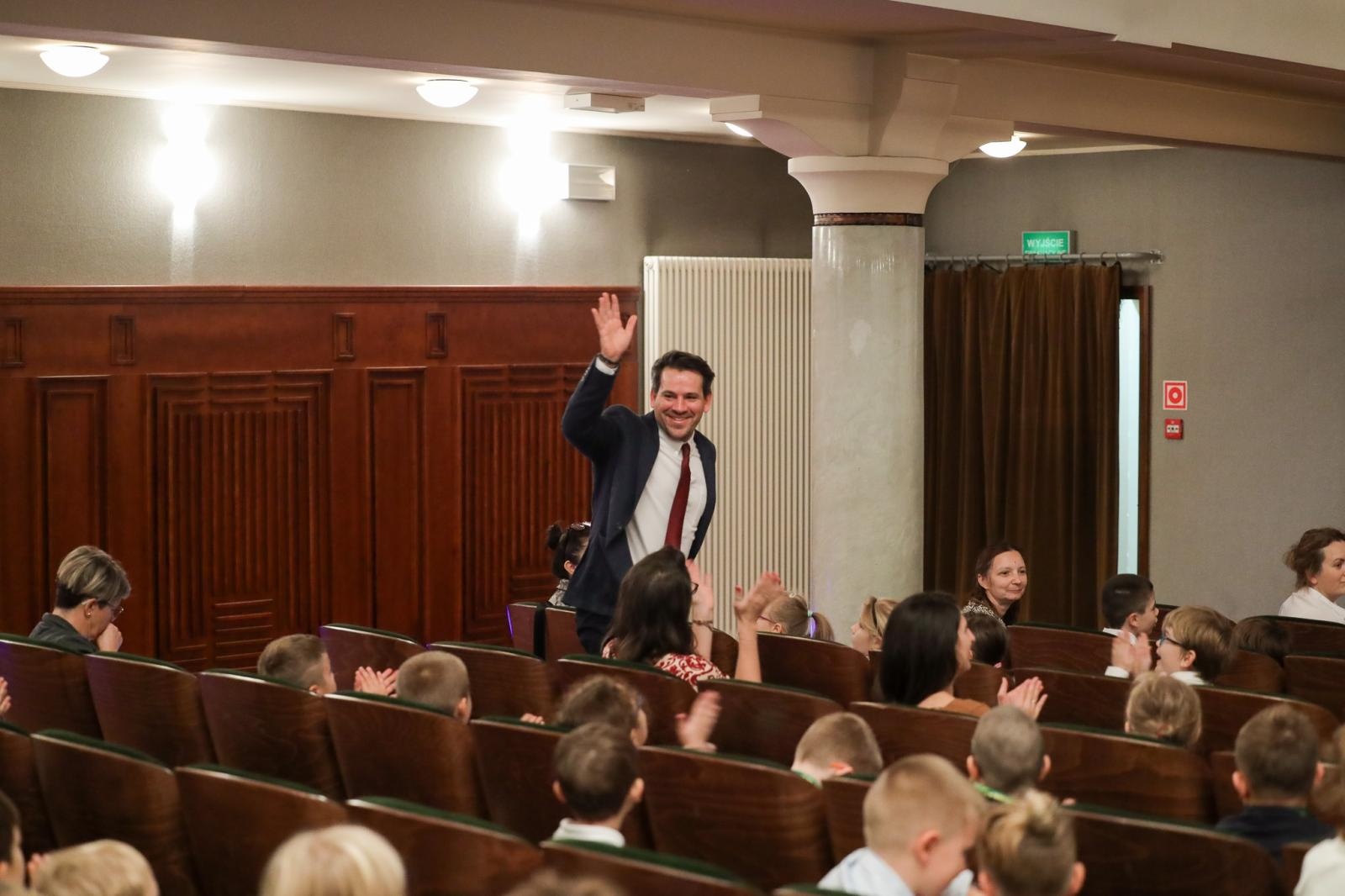 Zdjęcie w galerii na portalu naszraciborz.pl: Klawesyn - potomek harfy, poprzednik fortepianu - kolejnym bohaterem koncertów umuzykalniających wiadomości z regionu