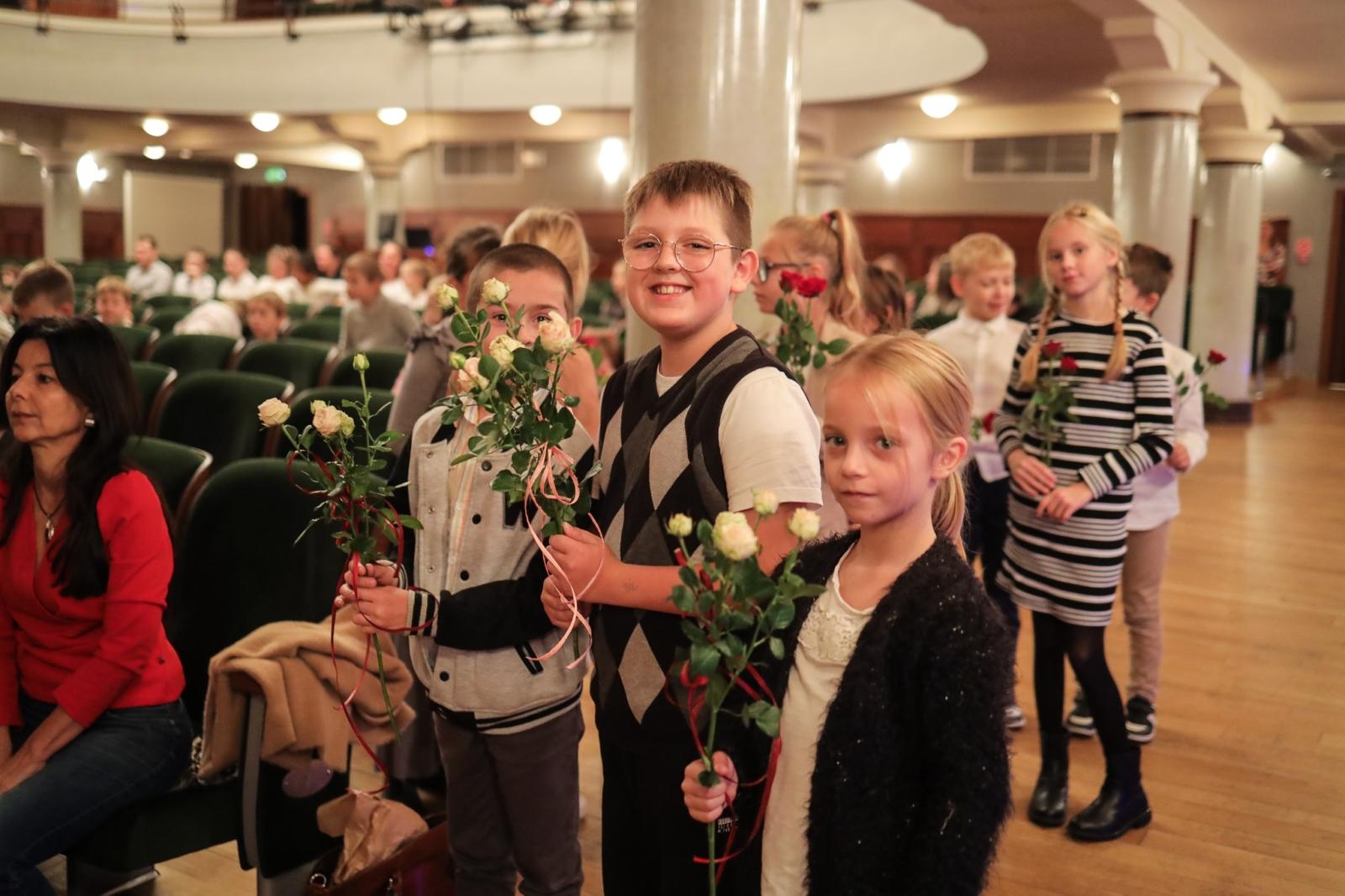 Zdjęcie w galerii na portalu naszraciborz.pl: Klawesyn - potomek harfy, poprzednik fortepianu - kolejnym bohaterem koncertów umuzykalniających wiadomości z regionu