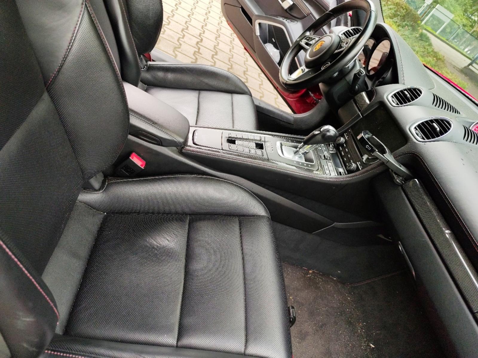 Zdjęcie w galerii na portalu naszraciborz.pl: Wysyp okazji w Urzędzie Skarbowym w Będzinie. Porsche, Harley, quad i nieruchomość wiadomości z regionu