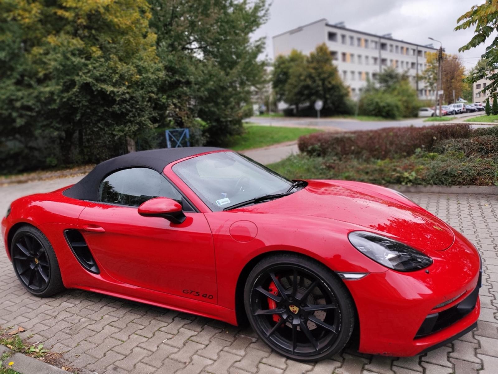 Zdjęcie w galerii na portalu naszraciborz.pl: Wysyp okazji w Urzędzie Skarbowym w Będzinie. Porsche, Harley, quad i nieruchomość wiadomości z regionu