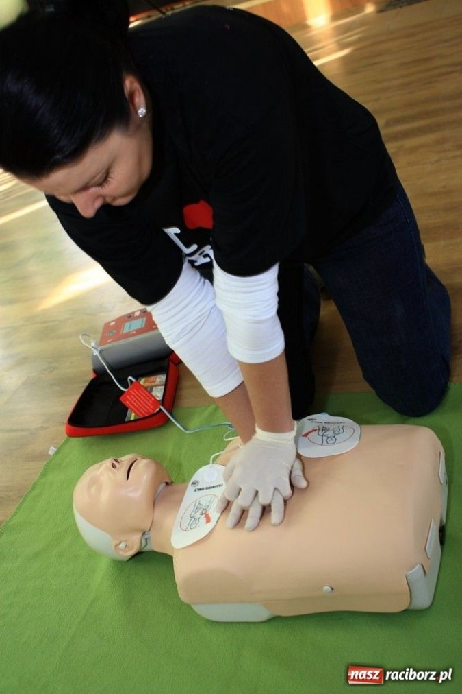 Zdjęcie w galerii na portalu naszraciborz.pl: Uczą pierwszej pomocy rodziny zastępcze wiadomości z regionu