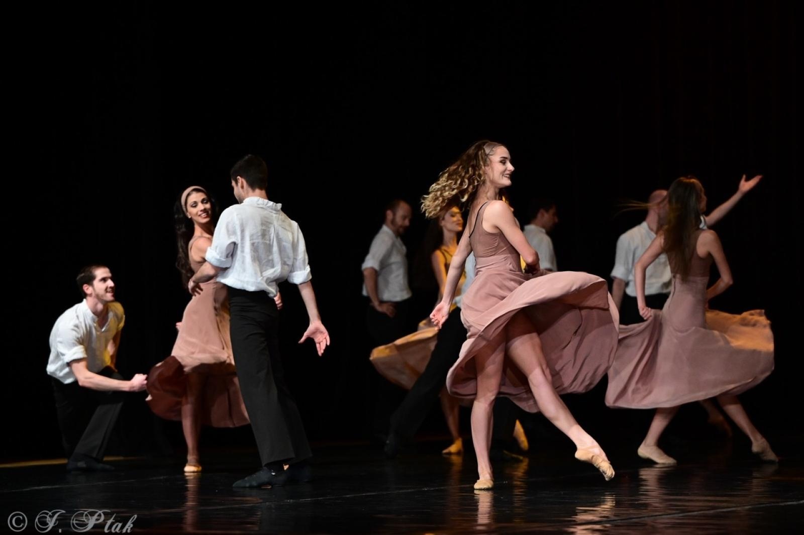 Zdjęcie w galerii na portalu naszraciborz.pl: Grek Zorba w wykonaniu Sofia Opera Ballet oczarował Racibórz wiadomości z regionu