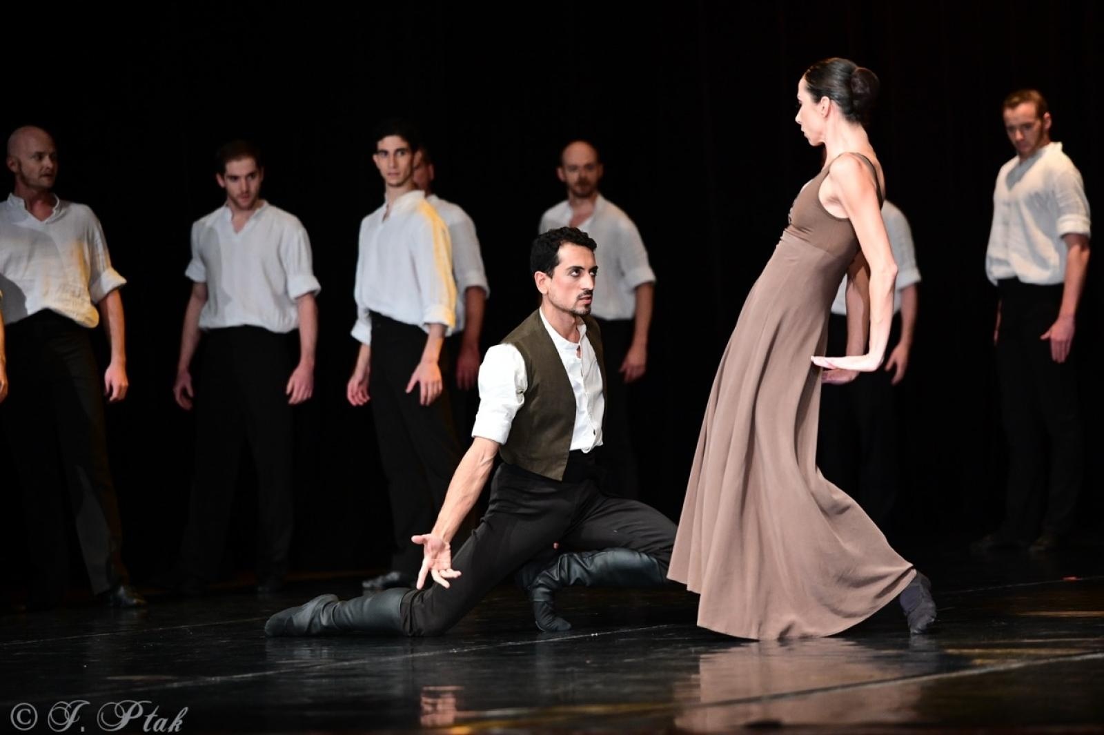 Zdjęcie w galerii na portalu naszraciborz.pl: Grek Zorba w wykonaniu Sofia Opera Ballet oczarował Racibórz wiadomości z regionu