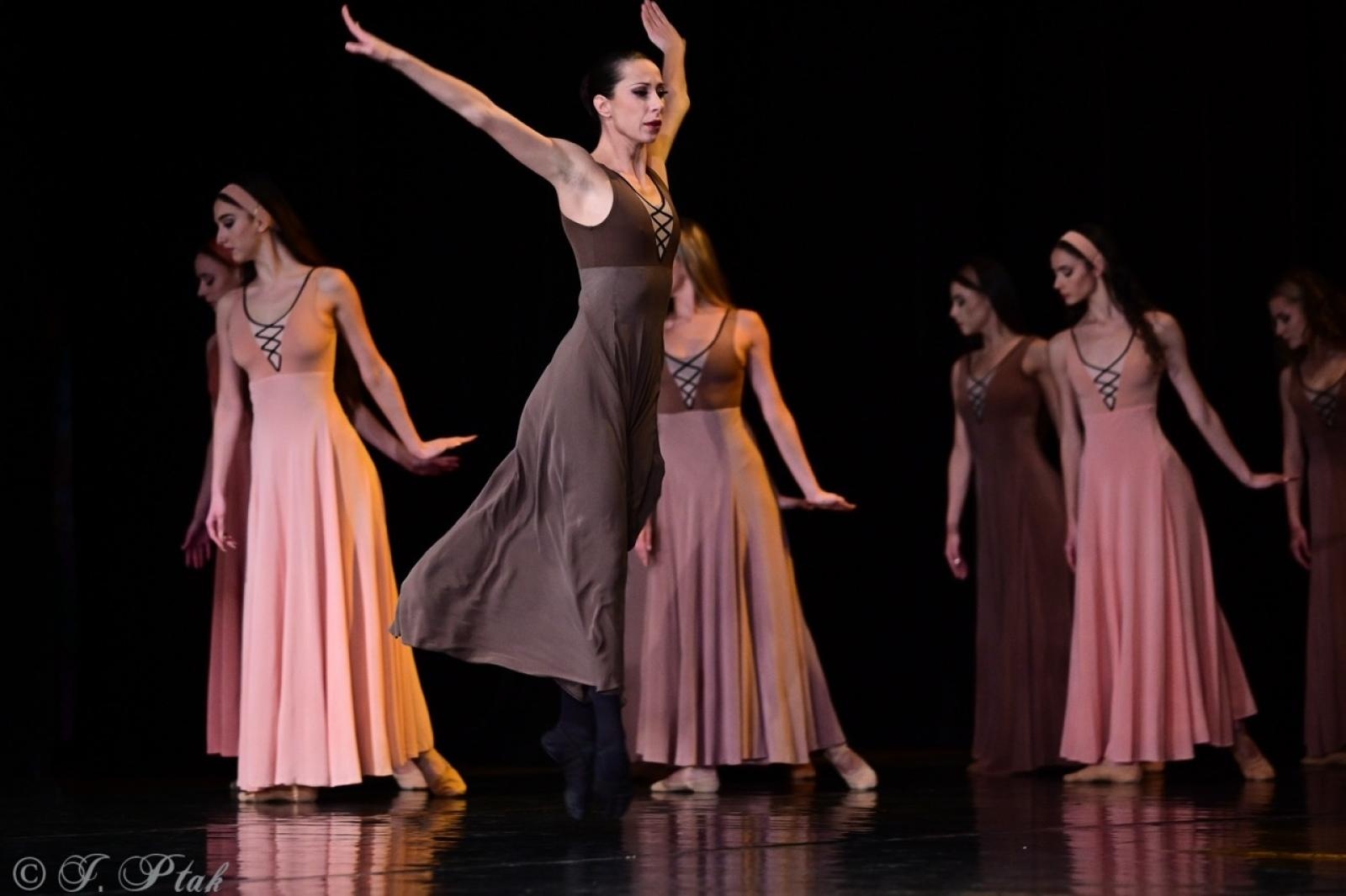 Zdjęcie w galerii na portalu naszraciborz.pl: Grek Zorba w wykonaniu Sofia Opera Ballet oczarował Racibórz wiadomości z regionu