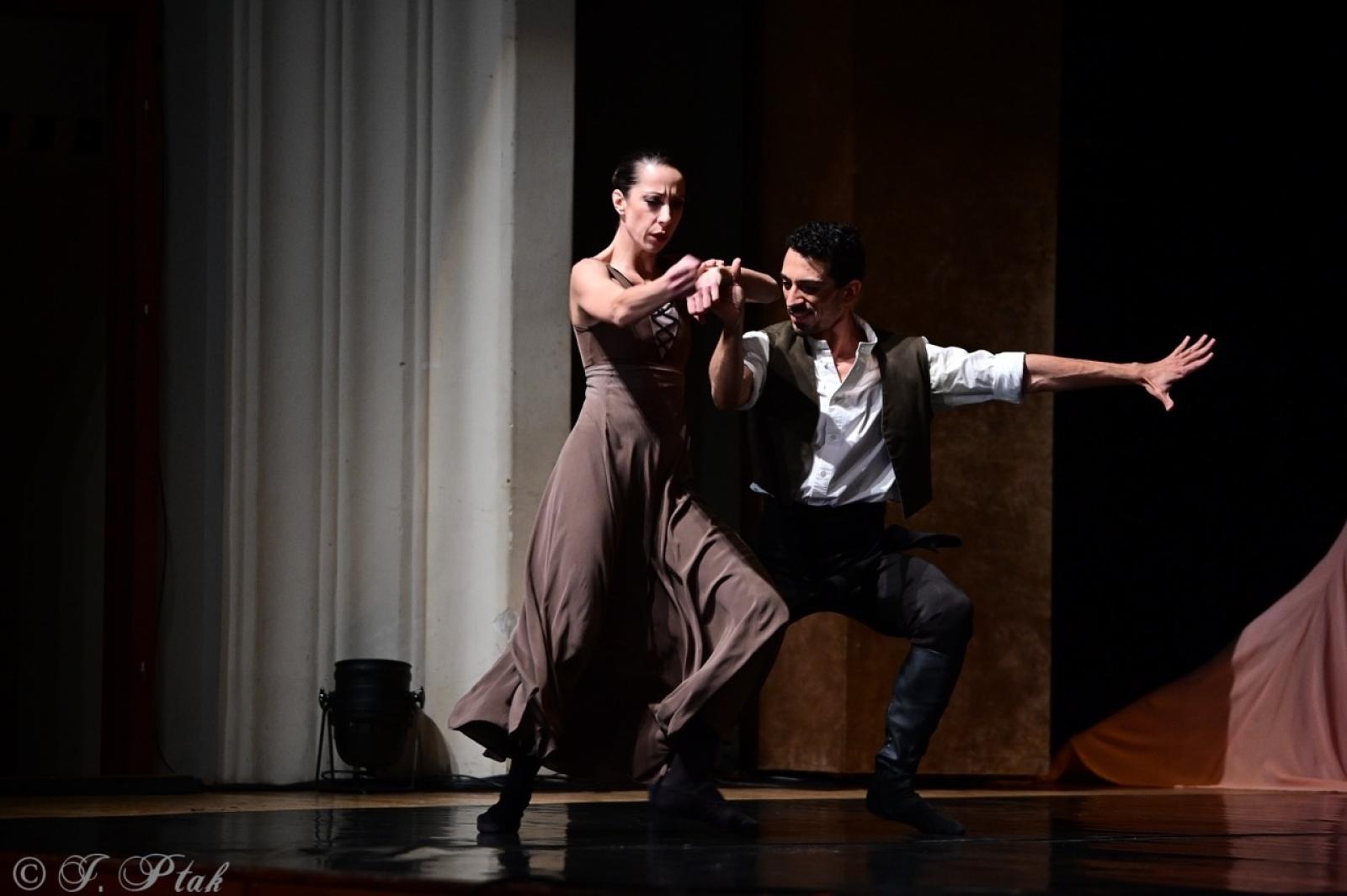 Zdjęcie w galerii na portalu naszraciborz.pl: Grek Zorba w wykonaniu Sofia Opera Ballet oczarował Racibórz wiadomości z regionu