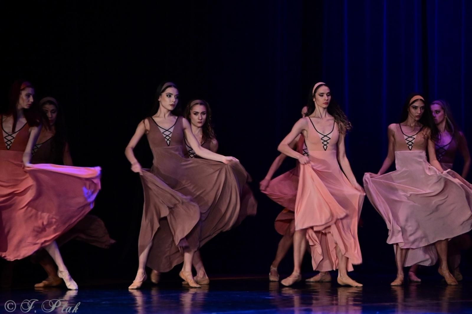 Zdjęcie w galerii na portalu naszraciborz.pl: Grek Zorba w wykonaniu Sofia Opera Ballet oczarował Racibórz wiadomości z regionu