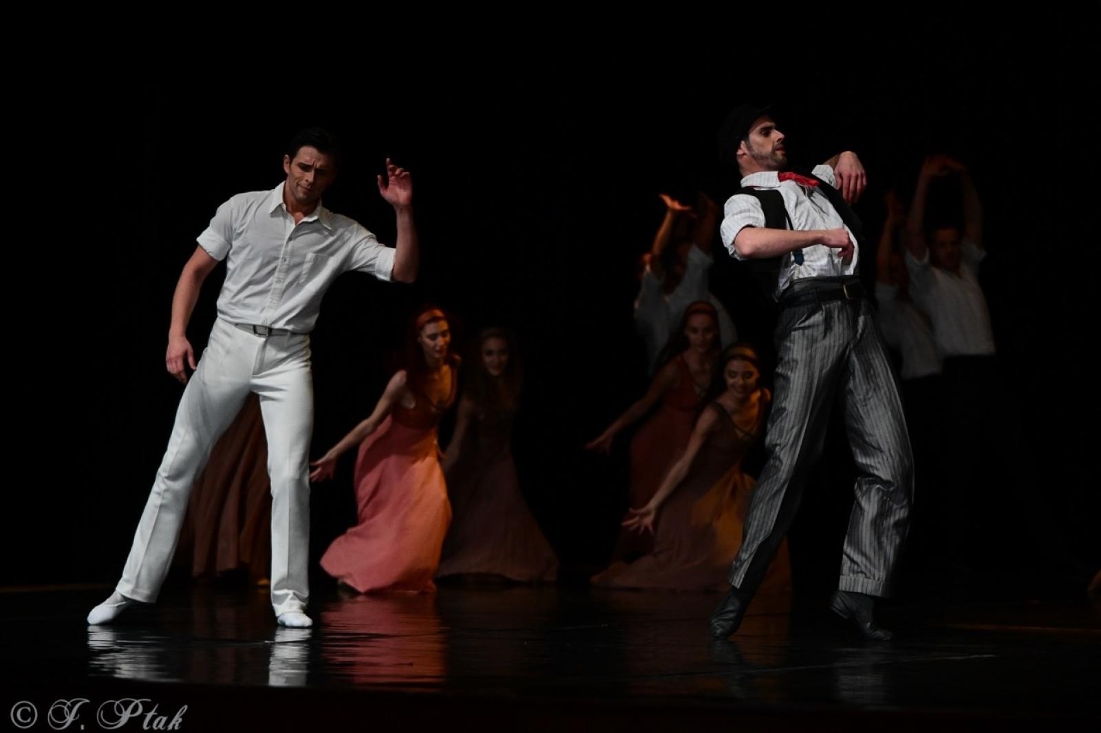 Zdjęcie w galerii na portalu naszraciborz.pl: Grek Zorba w wykonaniu Sofia Opera Ballet oczarował Racibórz wiadomości z regionu