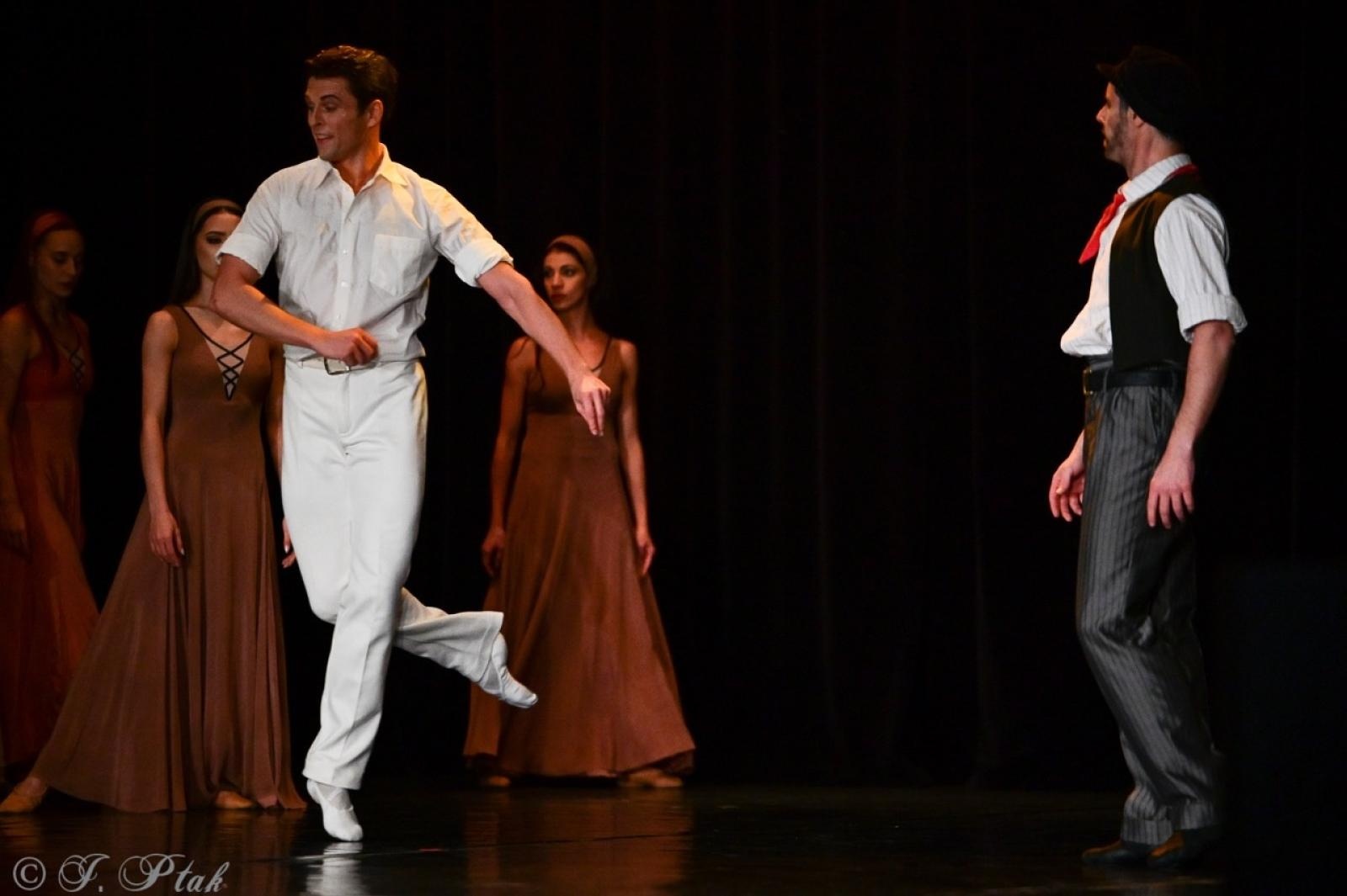 Zdjęcie w galerii na portalu naszraciborz.pl: Grek Zorba w wykonaniu Sofia Opera Ballet oczarował Racibórz wiadomości z regionu