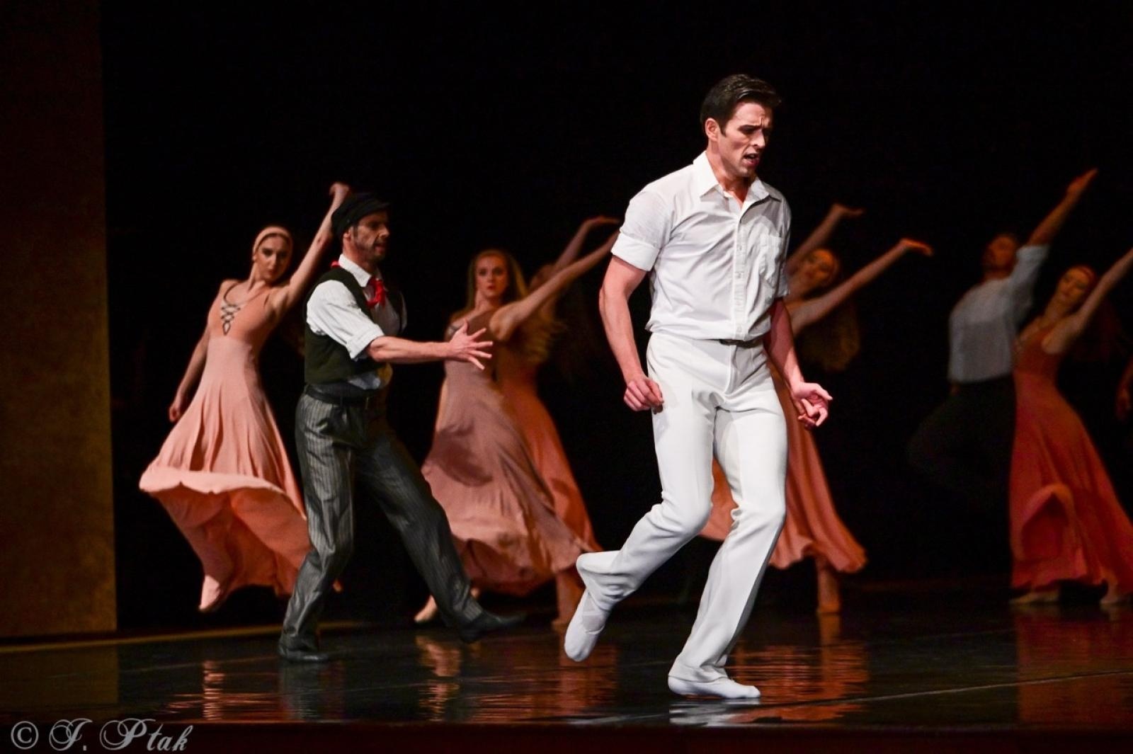 Zdjęcie w galerii na portalu naszraciborz.pl: Grek Zorba w wykonaniu Sofia Opera Ballet oczarował Racibórz wiadomości z regionu