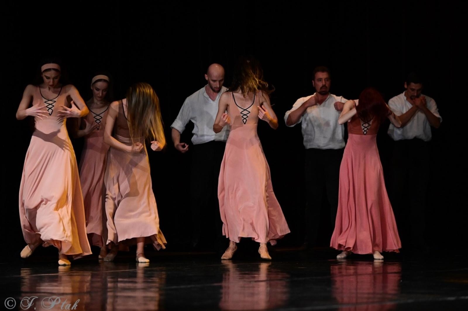 Zdjęcie w galerii na portalu naszraciborz.pl: Grek Zorba w wykonaniu Sofia Opera Ballet oczarował Racibórz wiadomości z regionu