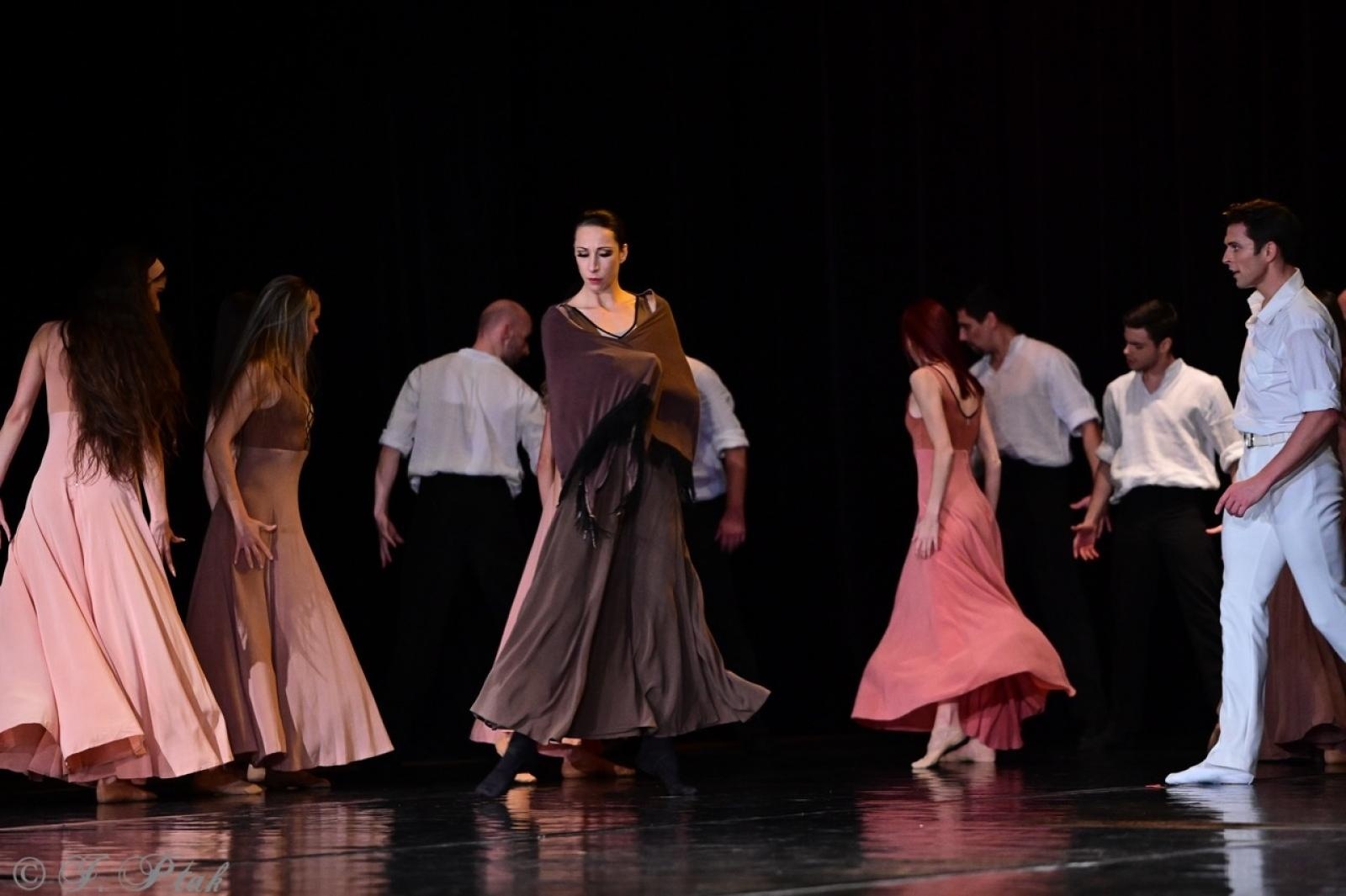 Zdjęcie w galerii na portalu naszraciborz.pl: Grek Zorba w wykonaniu Sofia Opera Ballet oczarował Racibórz wiadomości z regionu