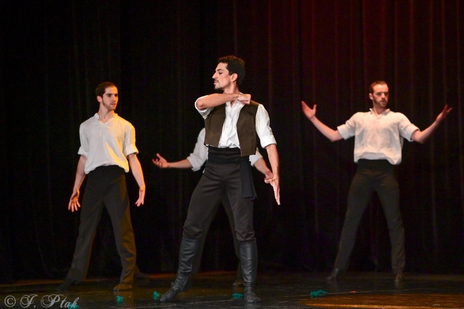 Zdjęcie w galerii na portalu naszraciborz.pl: Grek Zorba w wykonaniu Sofia Opera Ballet oczarował Racibórz wiadomości z regionu