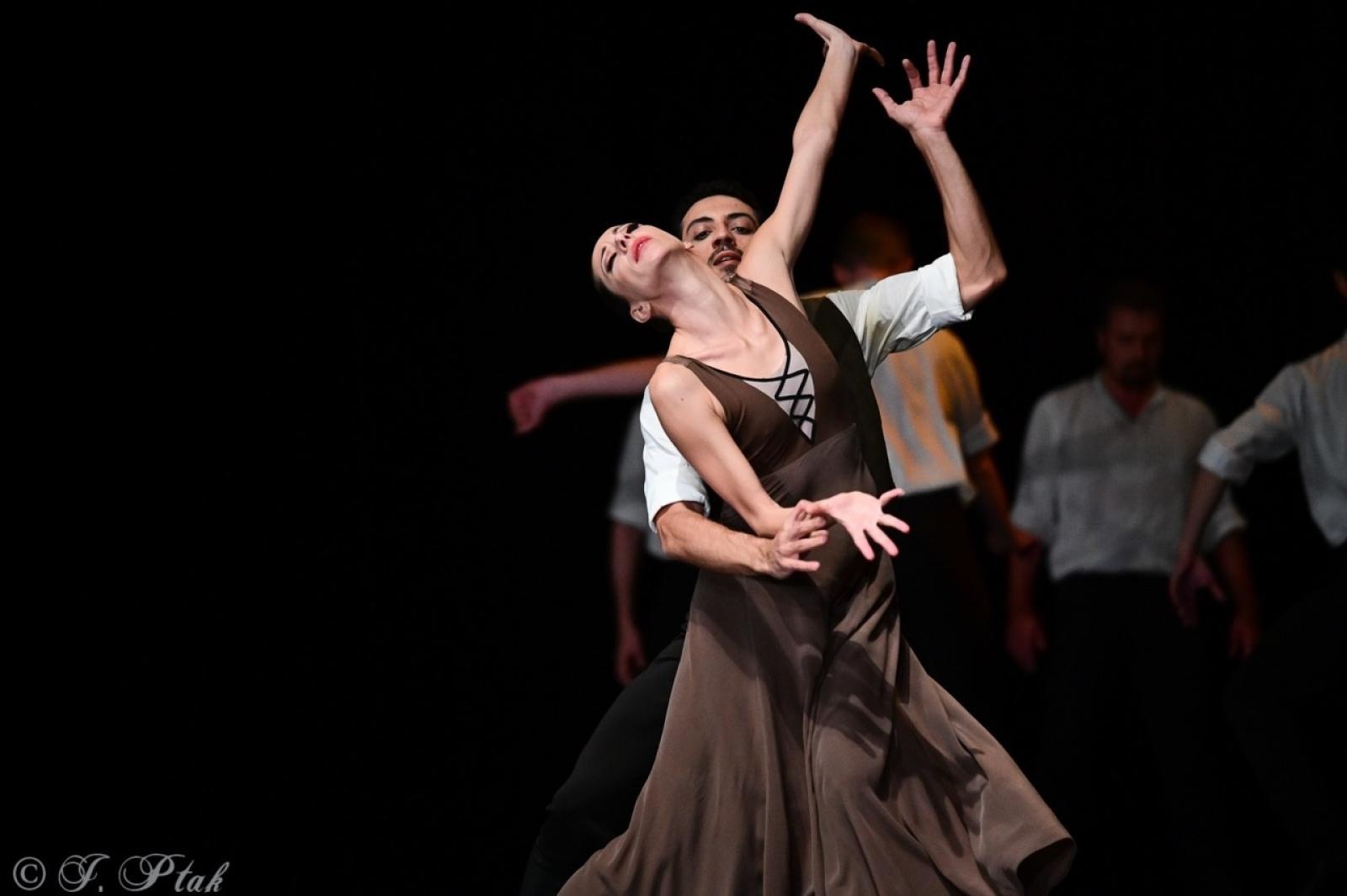 Zdjęcie w galerii na portalu naszraciborz.pl: Grek Zorba w wykonaniu Sofia Opera Ballet oczarował Racibórz wiadomości z regionu