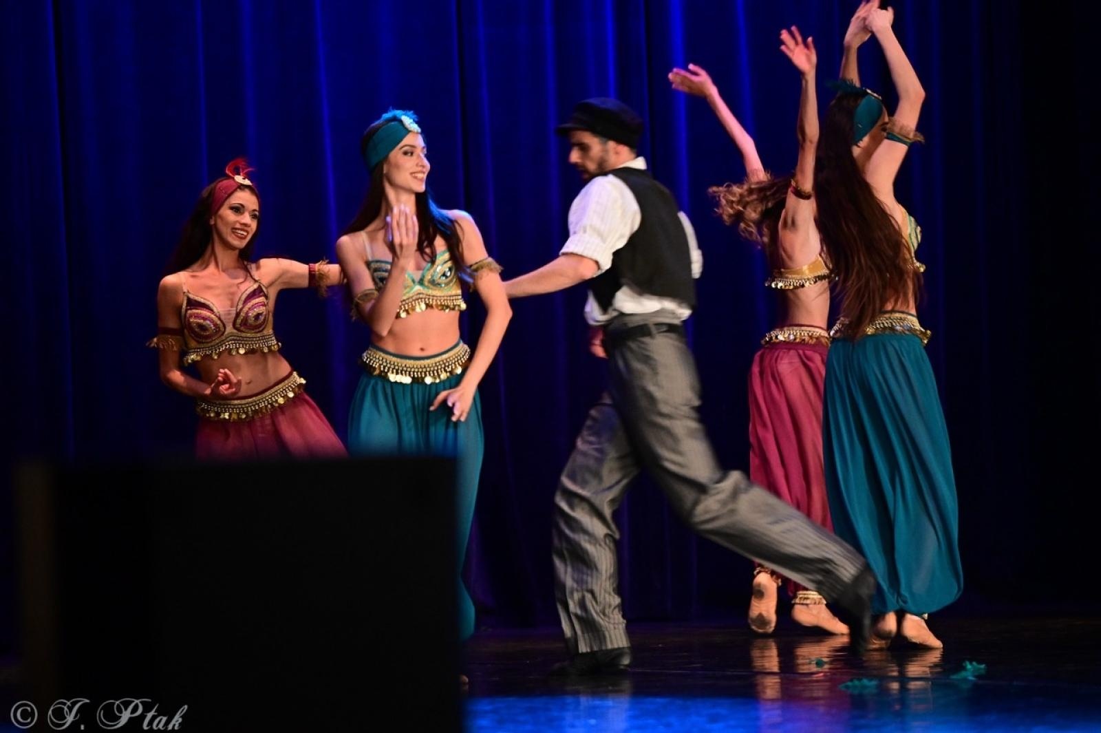 Zdjęcie w galerii na portalu naszraciborz.pl: Grek Zorba w wykonaniu Sofia Opera Ballet oczarował Racibórz wiadomości z regionu