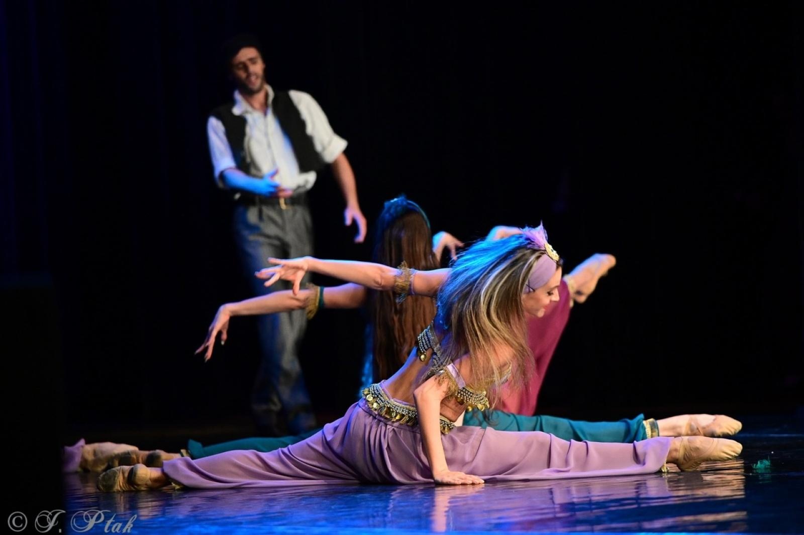 Zdjęcie w galerii na portalu naszraciborz.pl: Grek Zorba w wykonaniu Sofia Opera Ballet oczarował Racibórz wiadomości z regionu