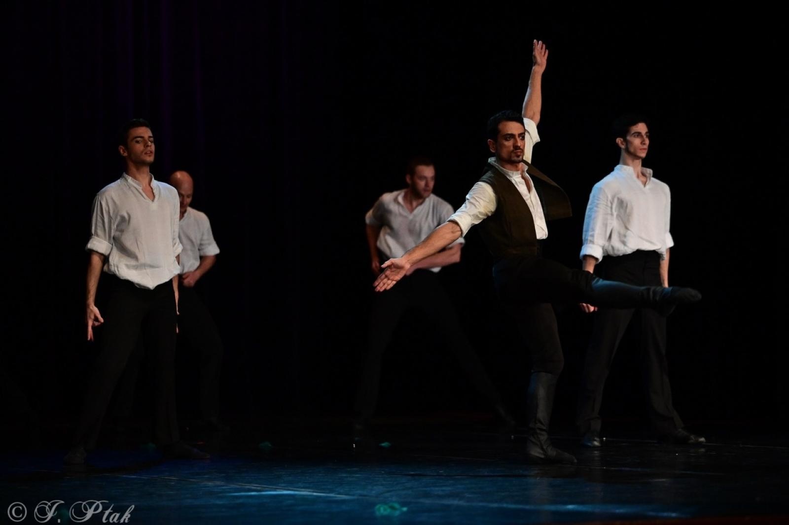 Zdjęcie w galerii na portalu naszraciborz.pl: Grek Zorba w wykonaniu Sofia Opera Ballet oczarował Racibórz wiadomości z regionu