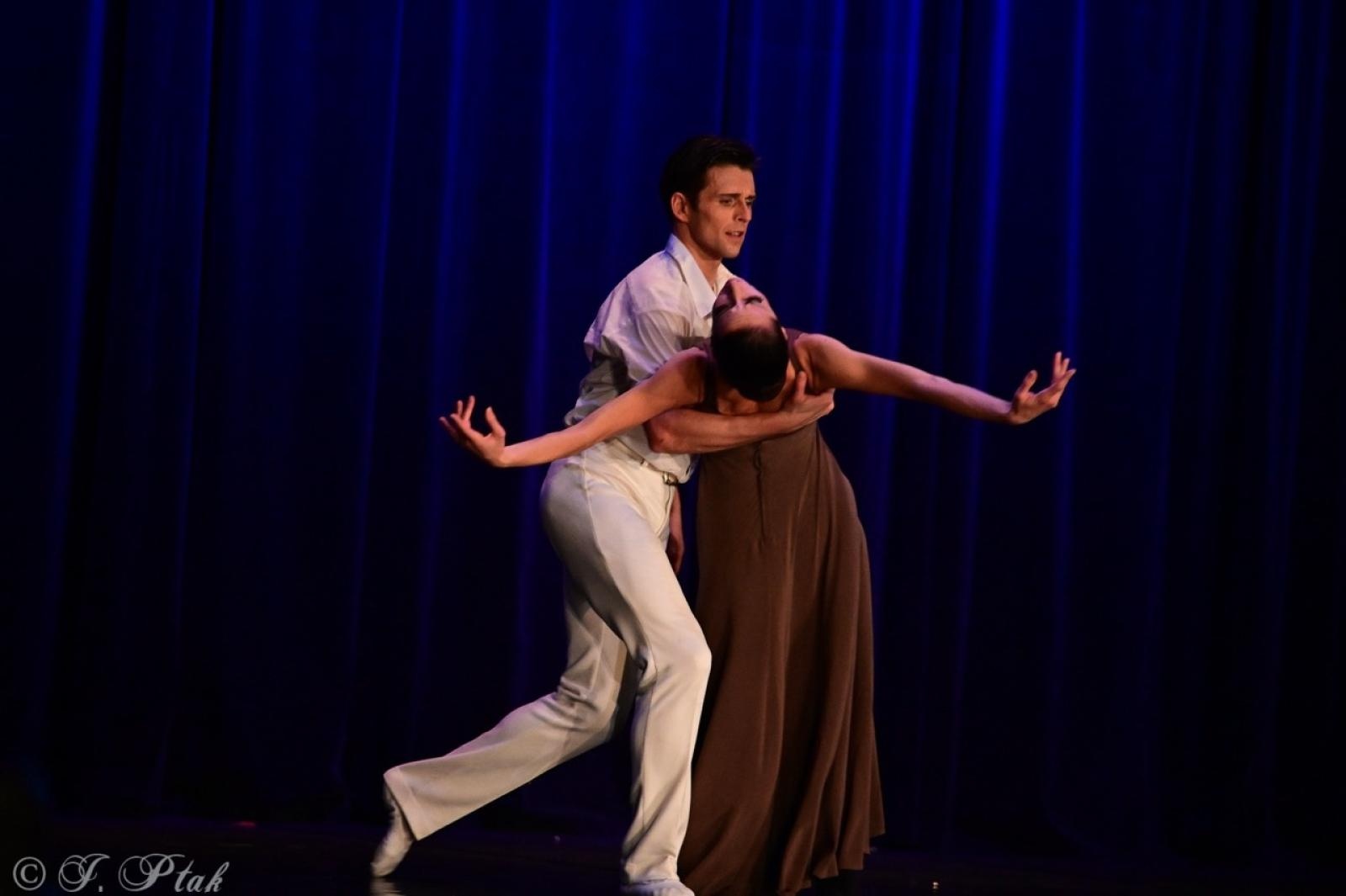 Zdjęcie w galerii na portalu naszraciborz.pl: Grek Zorba w wykonaniu Sofia Opera Ballet oczarował Racibórz wiadomości z regionu