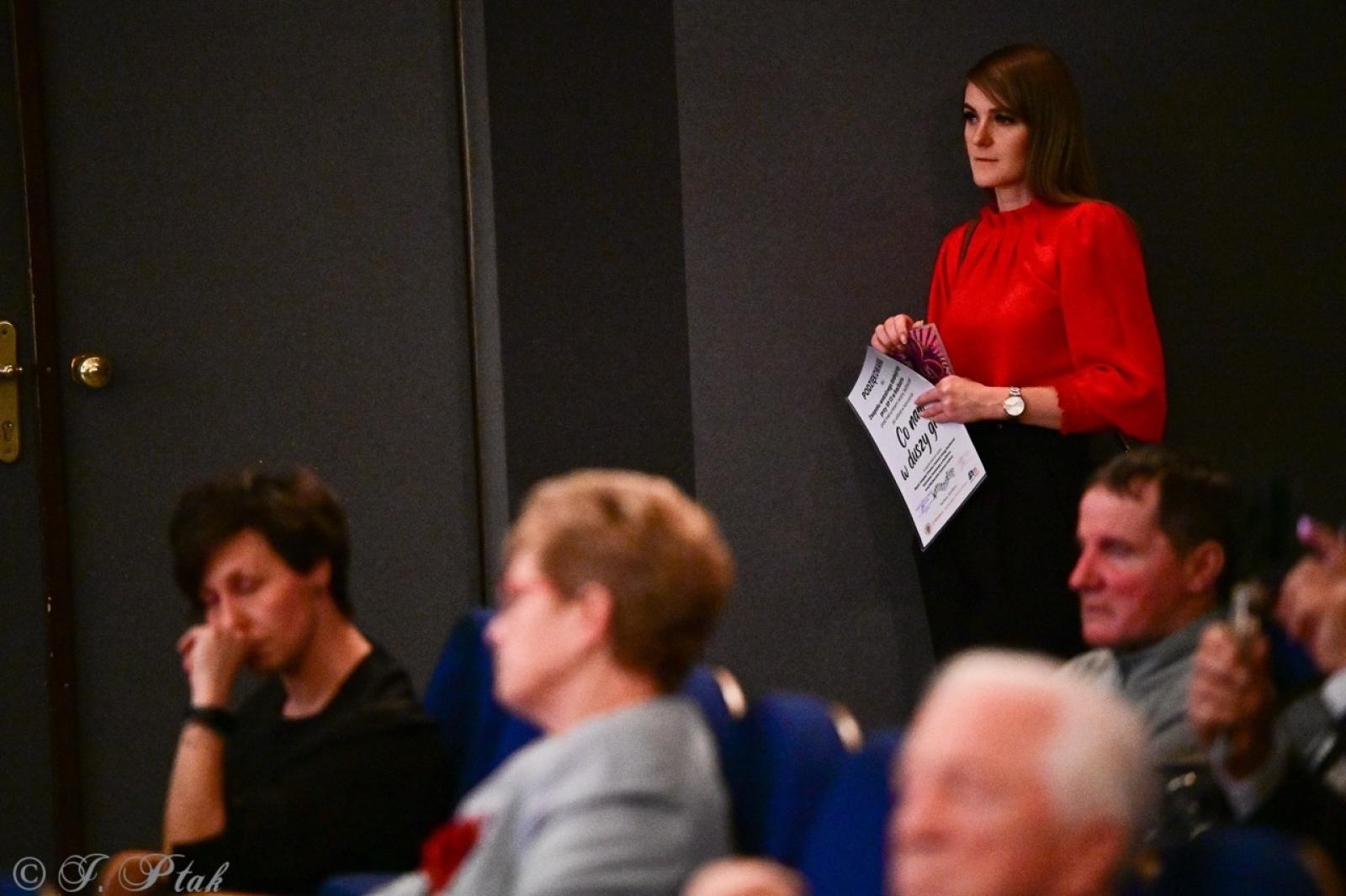 Zdjęcie w galerii na portalu naszraciborz.pl: Co nam w duszy gra – chóralne dźwięki wypełniły Strzechę wiadomości z regionu