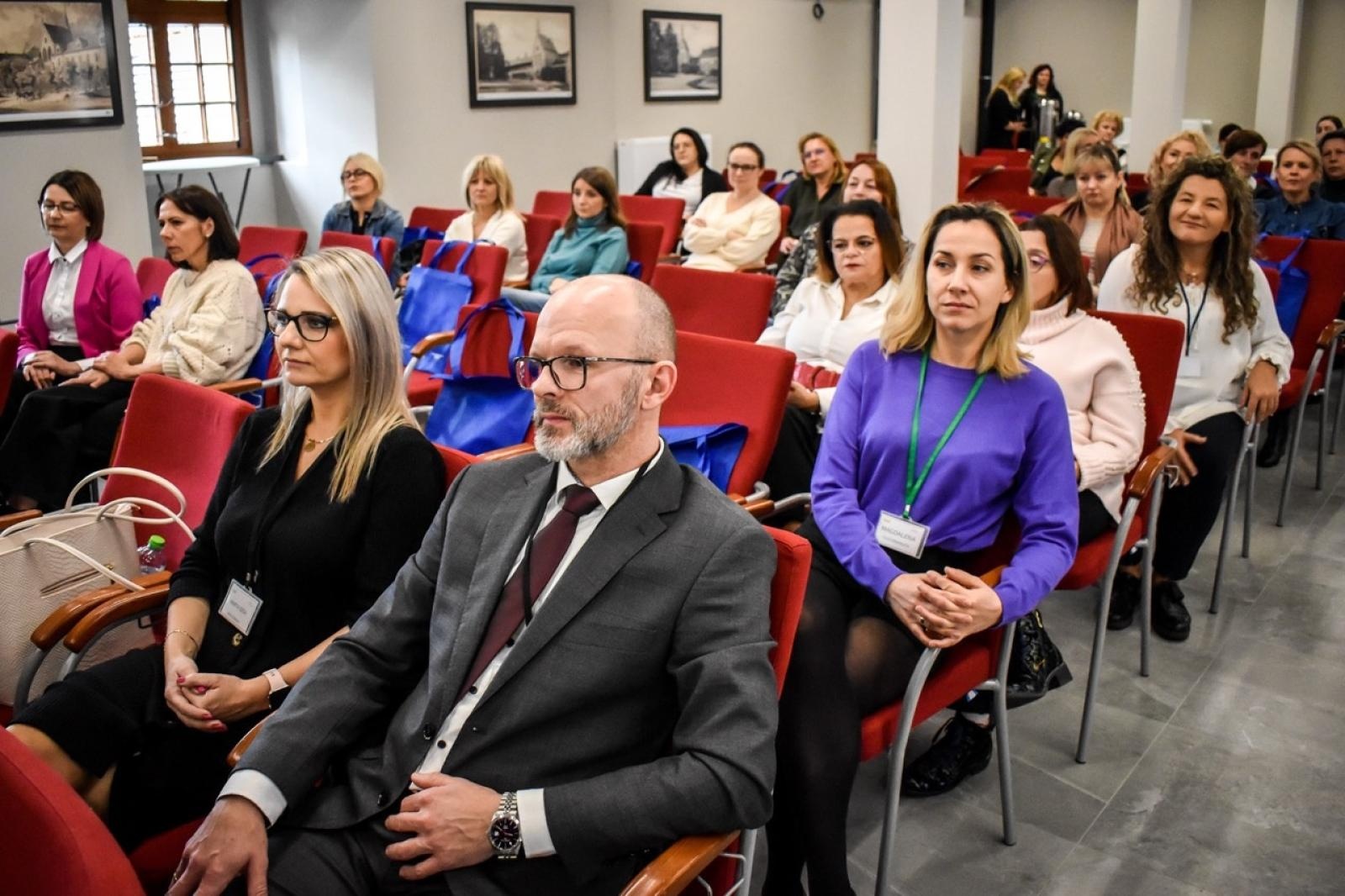 Zdjęcie w galerii na portalu naszraciborz.pl: Konferencja Od pierwszych chwil: Wsparcie i Rozwój Wcześniaków wiadomości z regionu