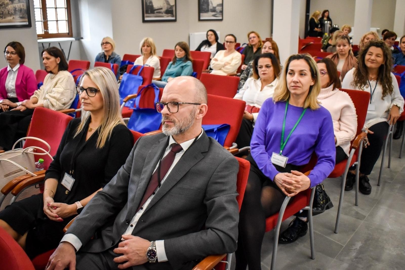 Zdjęcie w galerii na portalu naszraciborz.pl: Konferencja Od pierwszych chwil: Wsparcie i Rozwój Wcześniaków wiadomości z regionu