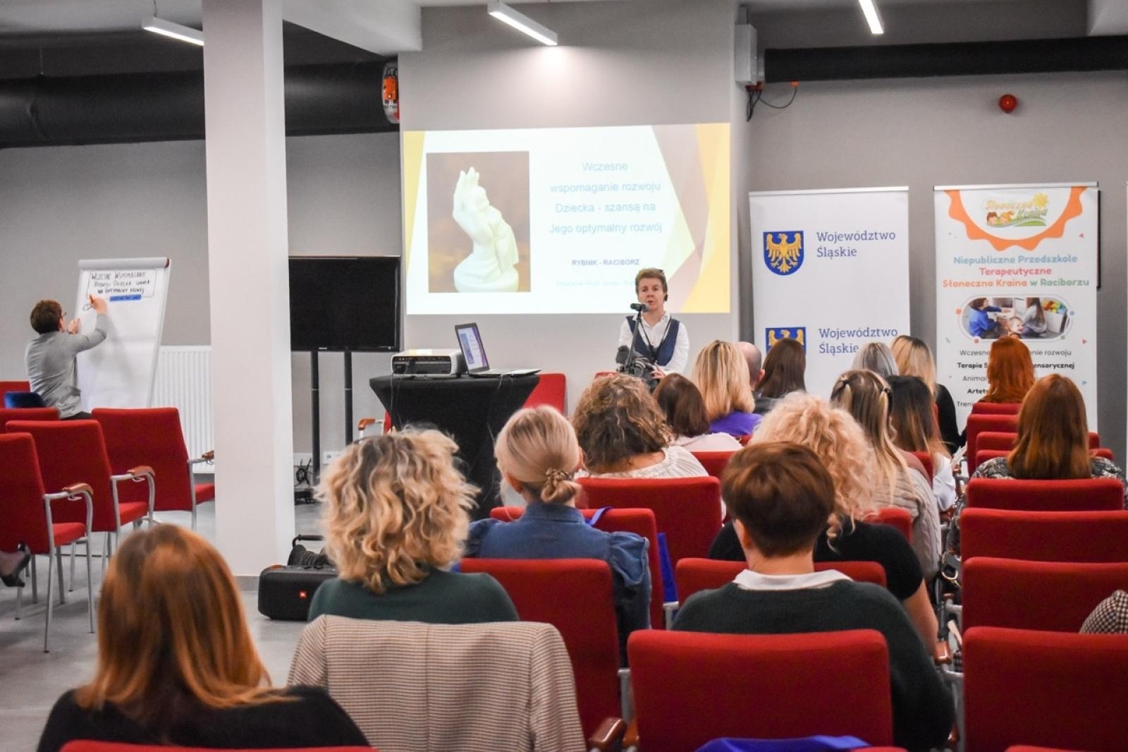 Zdjęcie w galerii na portalu naszraciborz.pl: Konferencja Od pierwszych chwil: Wsparcie i Rozwój Wcześniaków wiadomości z regionu