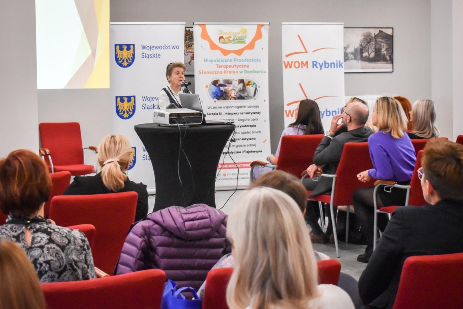 Zdjęcie w galerii na portalu naszraciborz.pl: Konferencja Od pierwszych chwil: Wsparcie i Rozwój Wcześniaków wiadomości z regionu