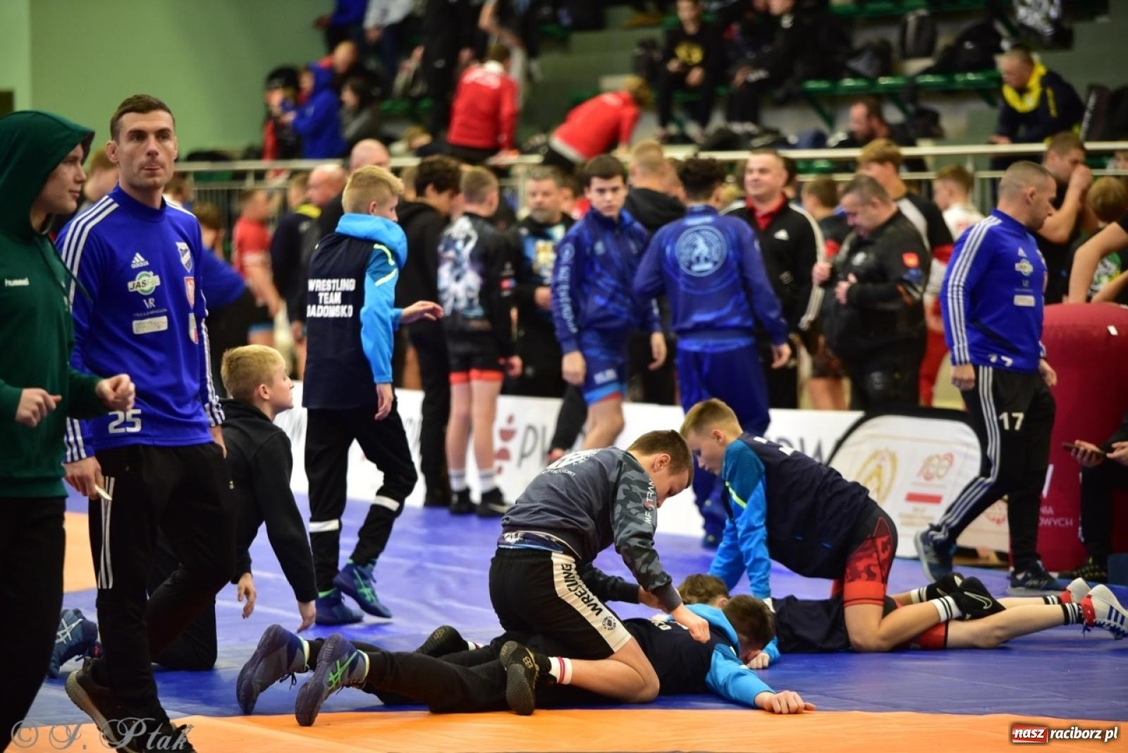 Zdjęcie w galerii na portalu naszraciborz.pl: XIV Mistrzostwa Polski Młodzików U14 w Raciborzu – sportowe emocje w Arenie OSiR wiadomości z regionu