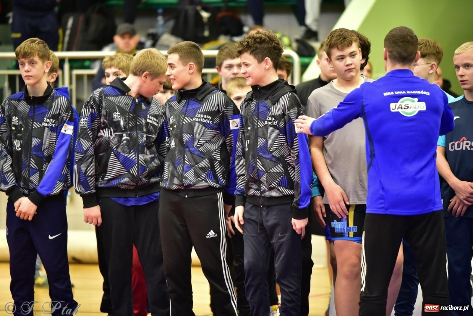 Zdjęcie w galerii na portalu naszraciborz.pl: XIV Mistrzostwa Polski Młodzików U14 w Raciborzu – sportowe emocje w Arenie OSiR wiadomości z regionu