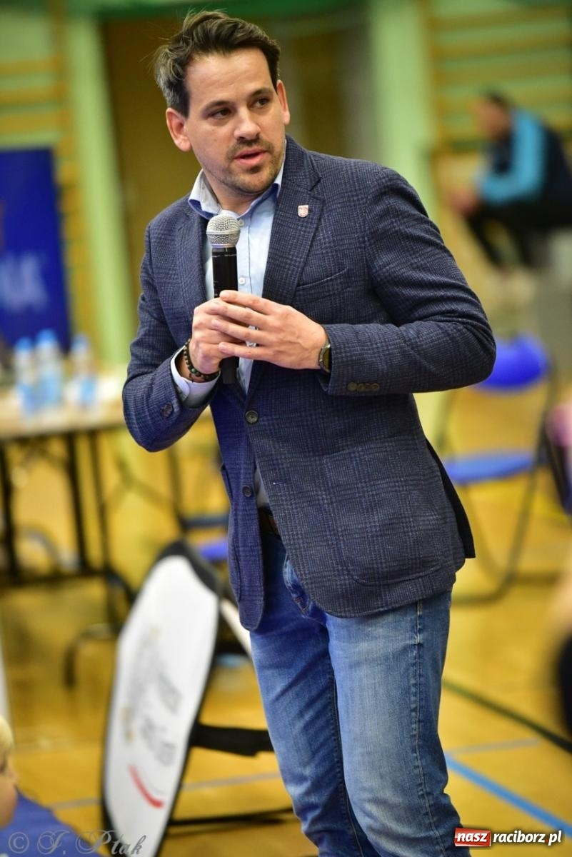 Zdjęcie w galerii na portalu naszraciborz.pl: XIV Mistrzostwa Polski Młodzików U14 w Raciborzu – sportowe emocje w Arenie OSiR wiadomości z regionu