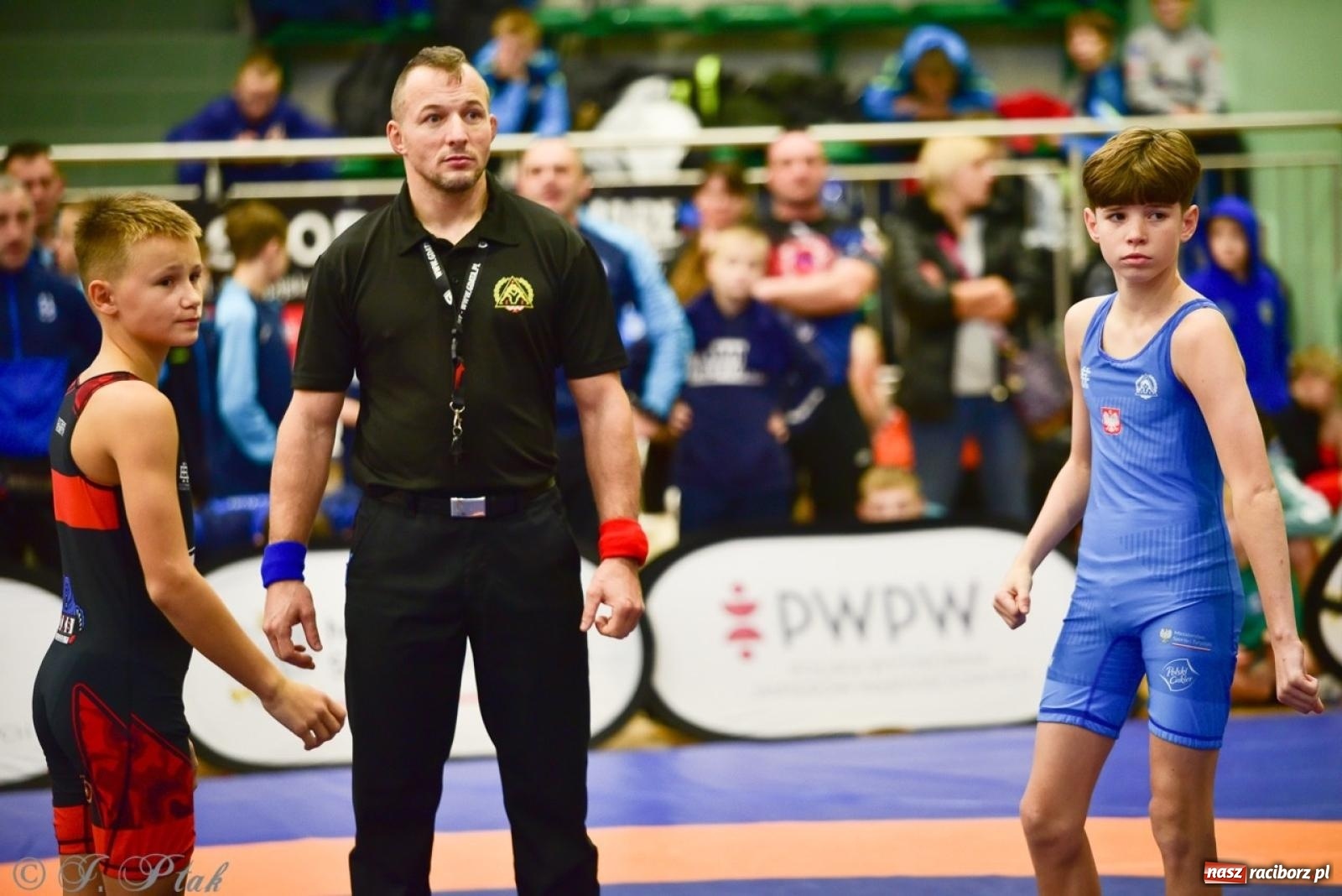 Zdjęcie w galerii na portalu naszraciborz.pl: XIV Mistrzostwa Polski Młodzików U14 w Raciborzu – sportowe emocje w Arenie OSiR wiadomości z regionu