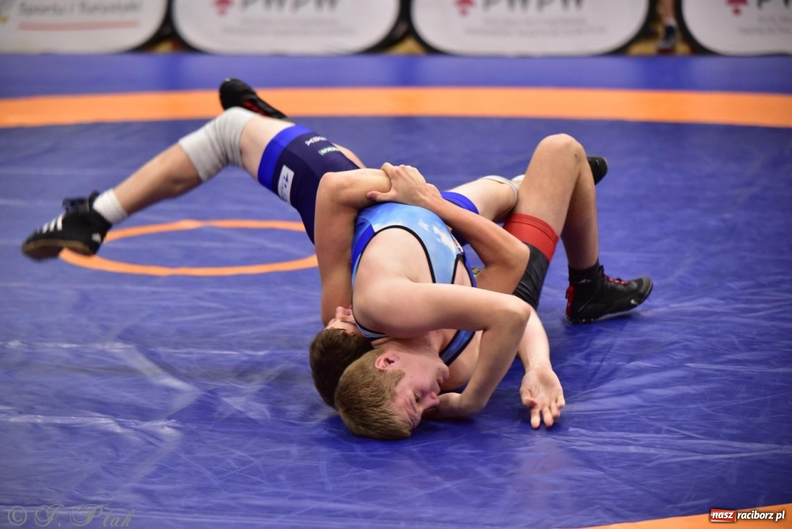 Zdjęcie w galerii na portalu naszraciborz.pl: XIV Mistrzostwa Polski Młodzików U14 w Raciborzu – sportowe emocje w Arenie OSiR wiadomości z regionu