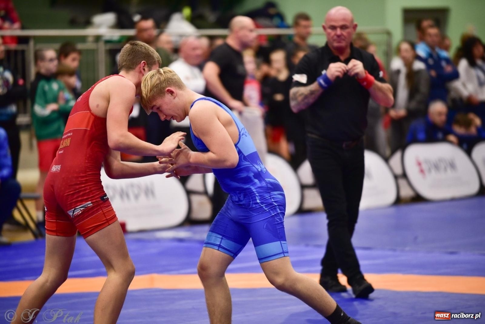 Zdjęcie w galerii na portalu naszraciborz.pl: XIV Mistrzostwa Polski Młodzików U14 w Raciborzu – sportowe emocje w Arenie OSiR wiadomości z regionu