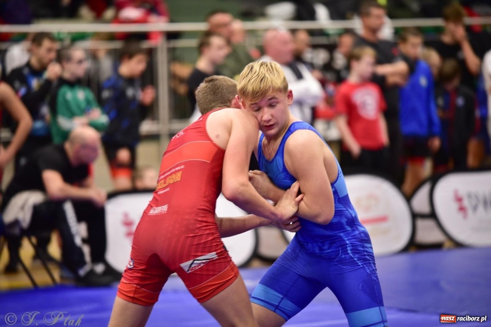 Zdjęcie w galerii na portalu naszraciborz.pl: XIV Mistrzostwa Polski Młodzików U14 w Raciborzu – sportowe emocje w Arenie OSiR wiadomości z regionu