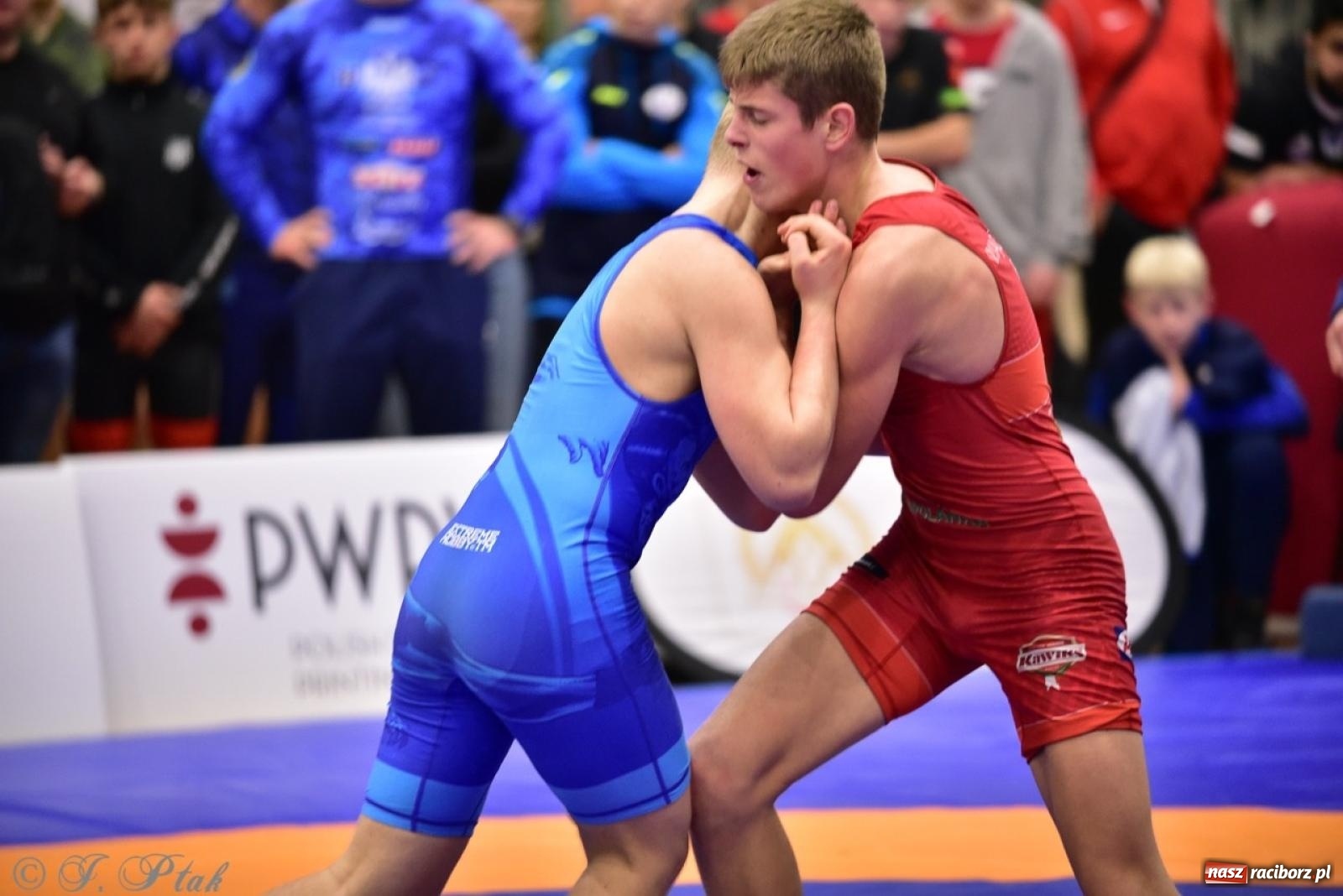 Zdjęcie w galerii na portalu naszraciborz.pl: XIV Mistrzostwa Polski Młodzików U14 w Raciborzu – sportowe emocje w Arenie OSiR wiadomości z regionu