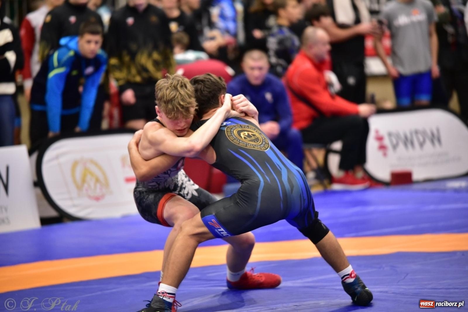 Zdjęcie w galerii na portalu naszraciborz.pl: XIV Mistrzostwa Polski Młodzików U14 w Raciborzu – sportowe emocje w Arenie OSiR wiadomości z regionu