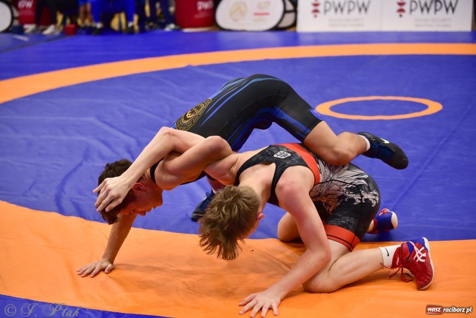 Zdjęcie w galerii na portalu naszraciborz.pl: XIV Mistrzostwa Polski Młodzików U14 w Raciborzu – sportowe emocje w Arenie OSiR wiadomości z regionu