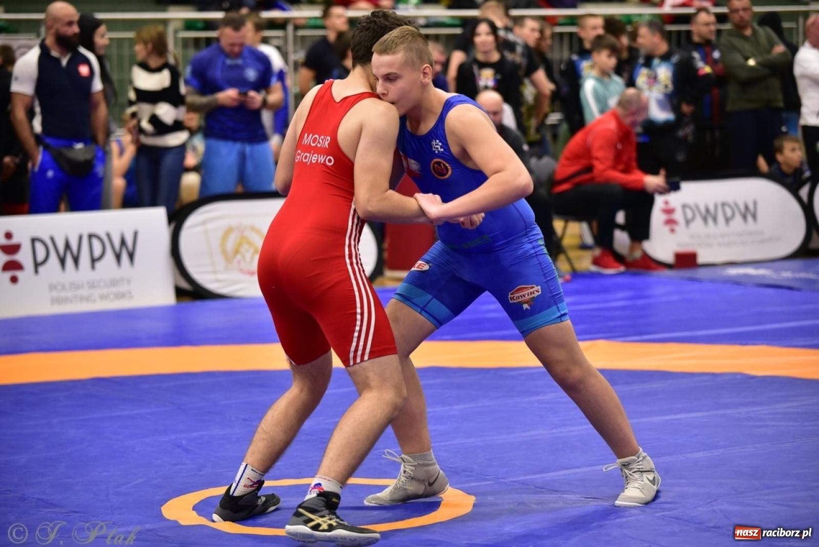 Zdjęcie w galerii na portalu naszraciborz.pl: XIV Mistrzostwa Polski Młodzików U14 w Raciborzu – sportowe emocje w Arenie OSiR wiadomości z regionu