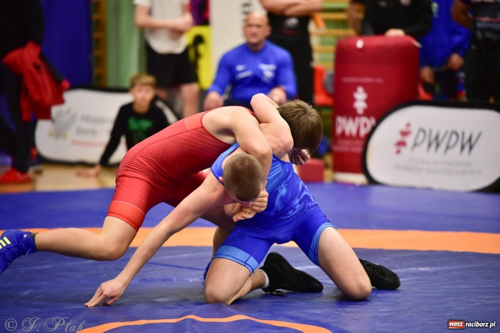 Zdjęcie w galerii na portalu naszraciborz.pl: XIV Mistrzostwa Polski Młodzików U14 w Raciborzu – sportowe emocje w Arenie OSiR wiadomości z regionu