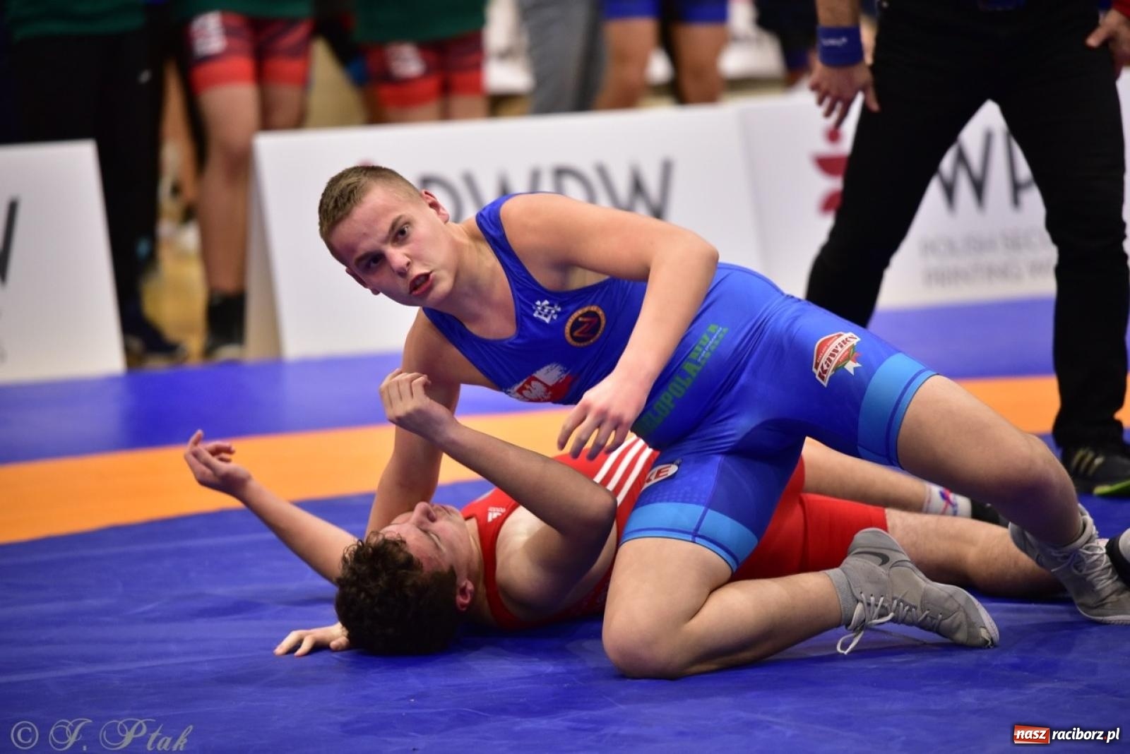 Zdjęcie w galerii na portalu naszraciborz.pl: XIV Mistrzostwa Polski Młodzików U14 w Raciborzu – sportowe emocje w Arenie OSiR wiadomości z regionu