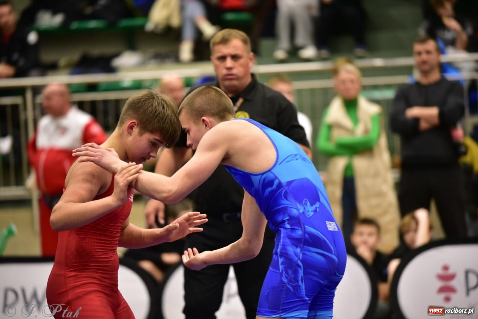 Zdjęcie w galerii na portalu naszraciborz.pl: XIV Mistrzostwa Polski Młodzików U14 w Raciborzu – sportowe emocje w Arenie OSiR wiadomości z regionu