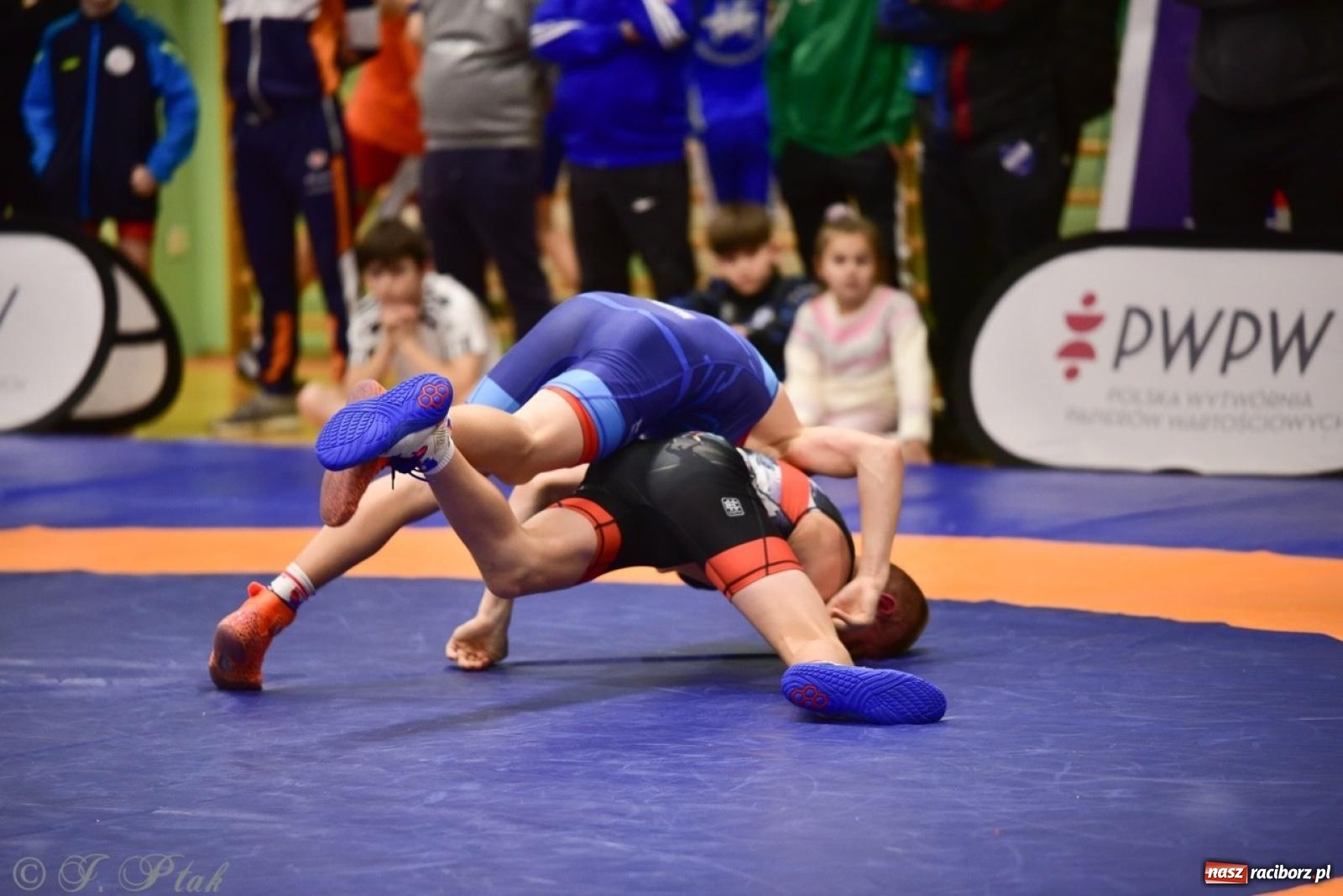 Zdjęcie w galerii na portalu naszraciborz.pl: XIV Mistrzostwa Polski Młodzików U14 w Raciborzu – sportowe emocje w Arenie OSiR wiadomości z regionu