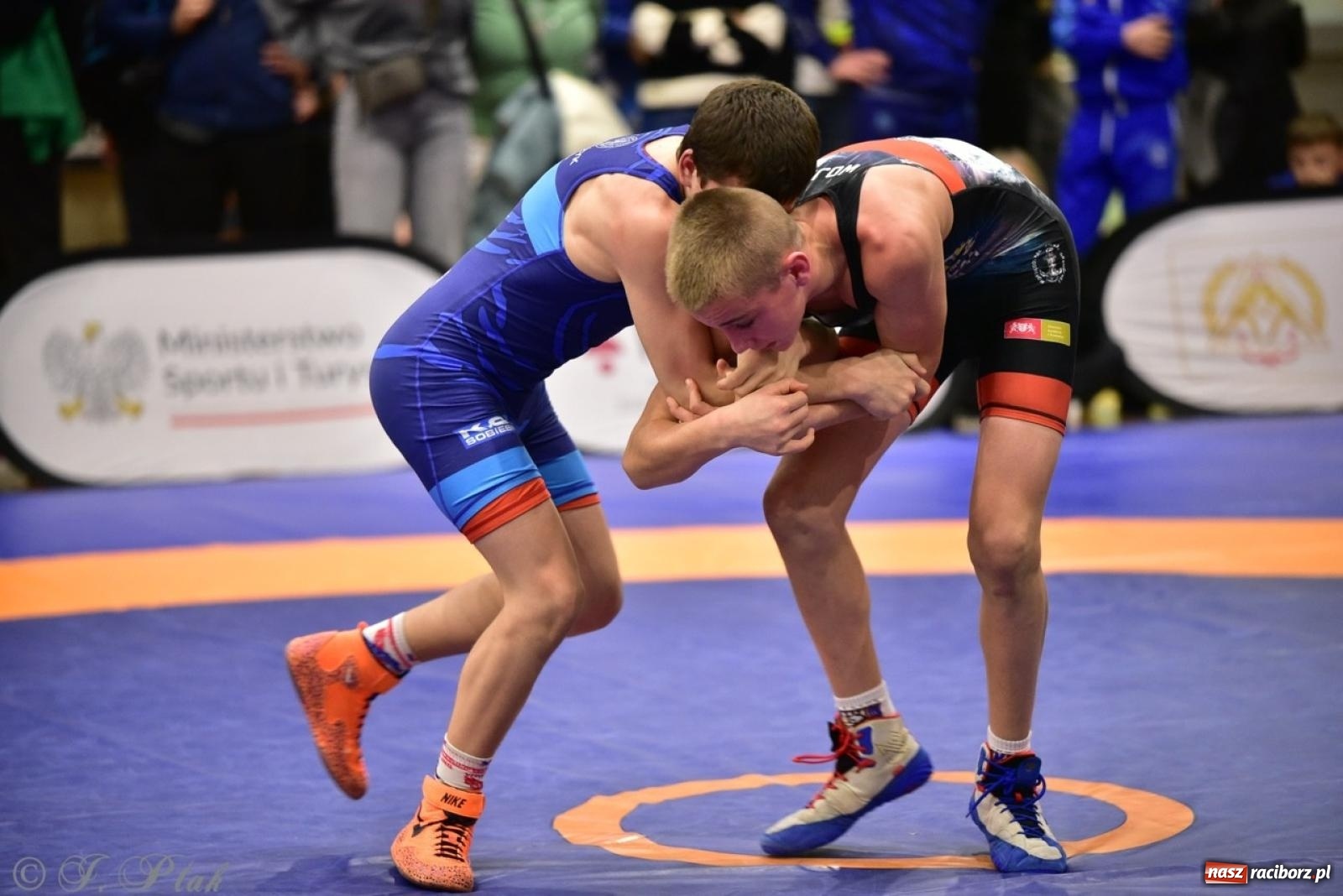 Zdjęcie w galerii na portalu naszraciborz.pl: XIV Mistrzostwa Polski Młodzików U14 w Raciborzu – sportowe emocje w Arenie OSiR wiadomości z regionu