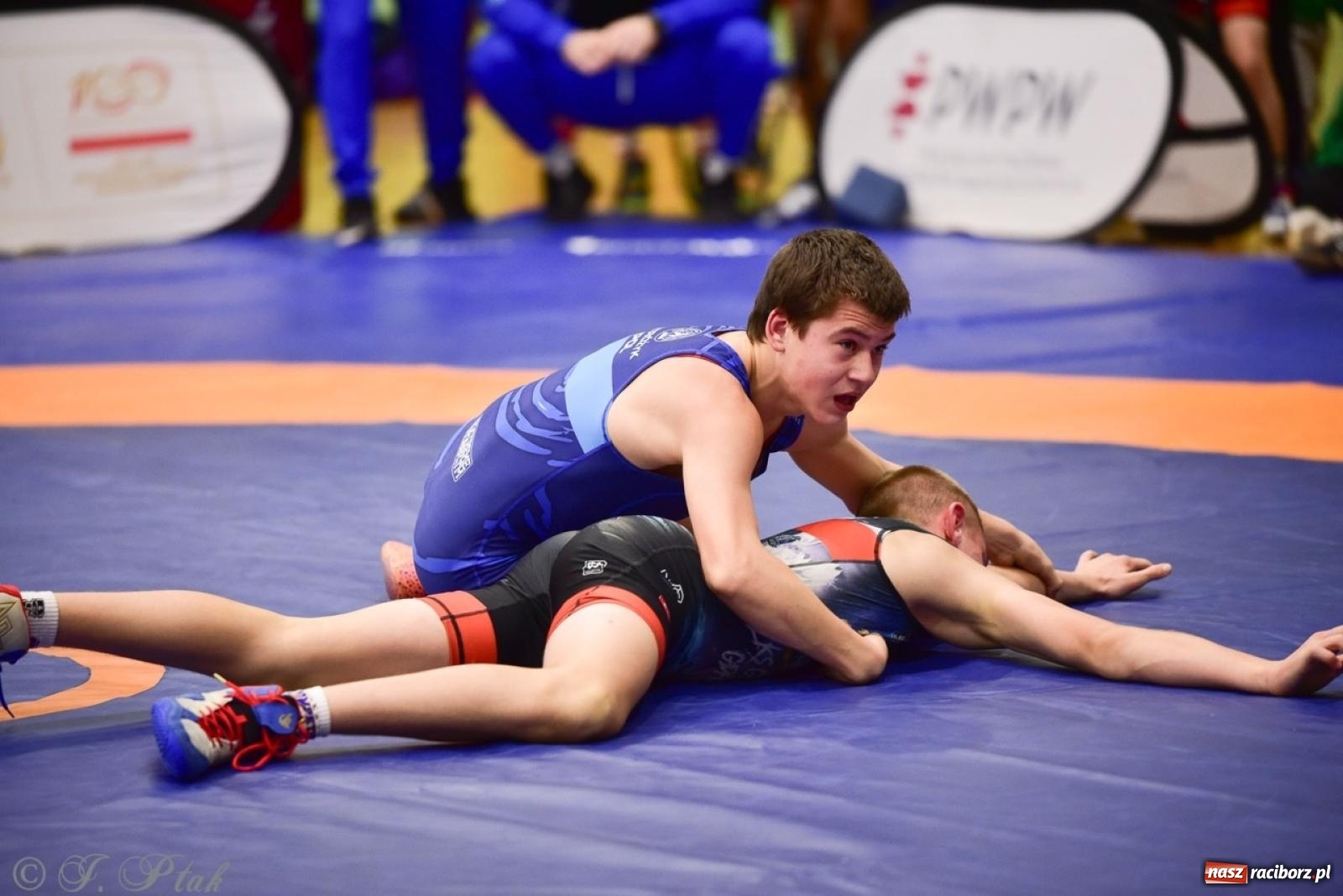 Zdjęcie w galerii na portalu naszraciborz.pl: XIV Mistrzostwa Polski Młodzików U14 w Raciborzu – sportowe emocje w Arenie OSiR wiadomości z regionu