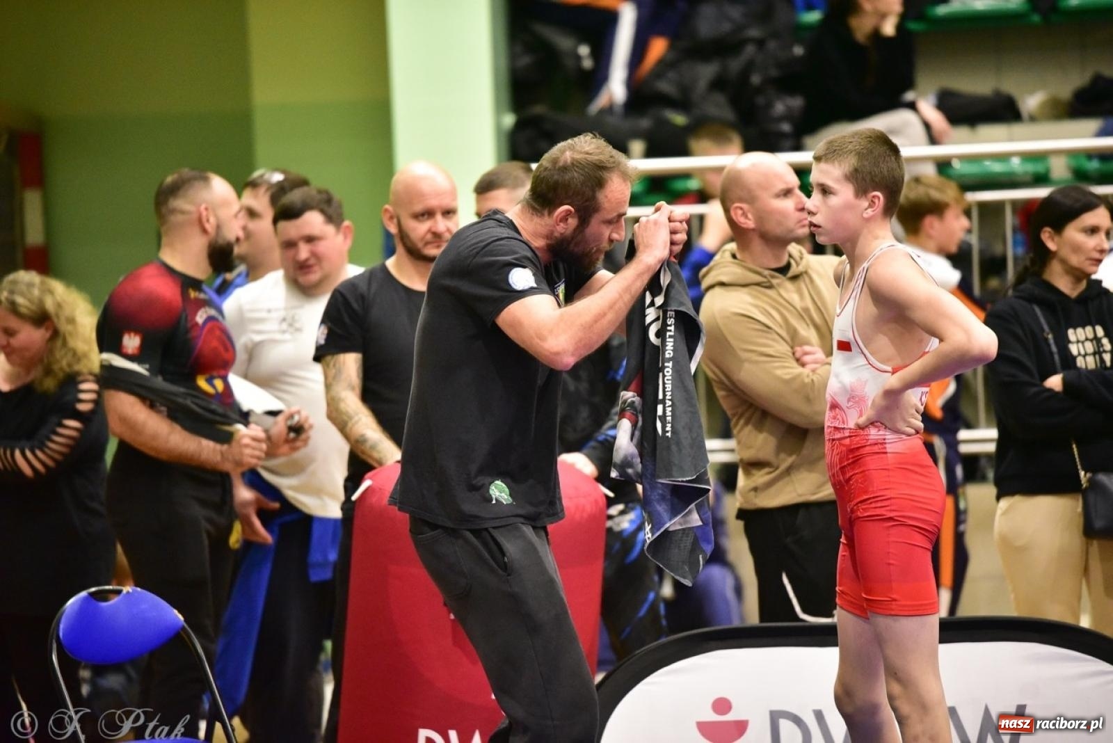 Zdjęcie w galerii na portalu naszraciborz.pl: XIV Mistrzostwa Polski Młodzików U14 w Raciborzu – sportowe emocje w Arenie OSiR wiadomości z regionu